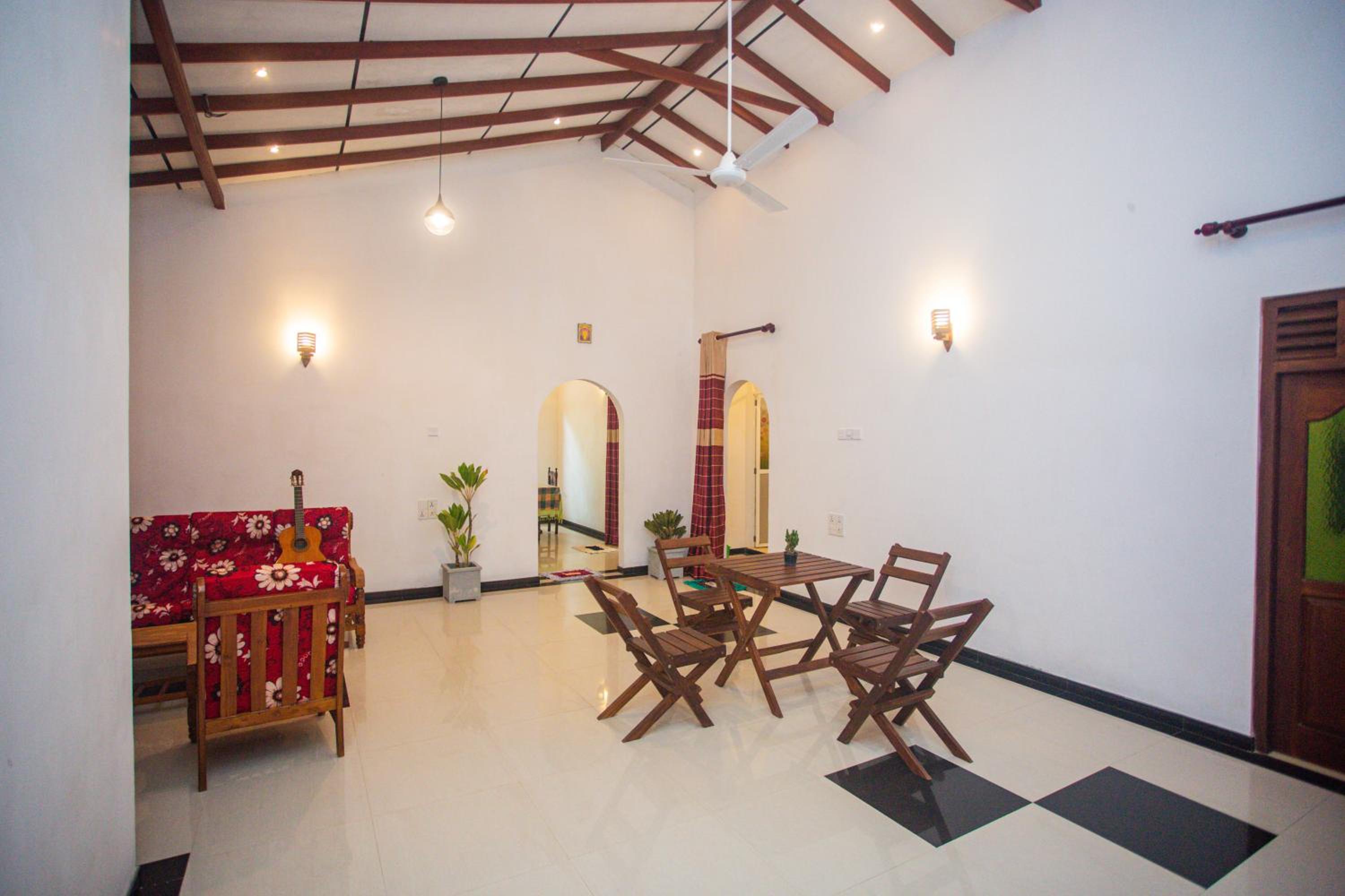 HIKKA LAK RAN VILLA