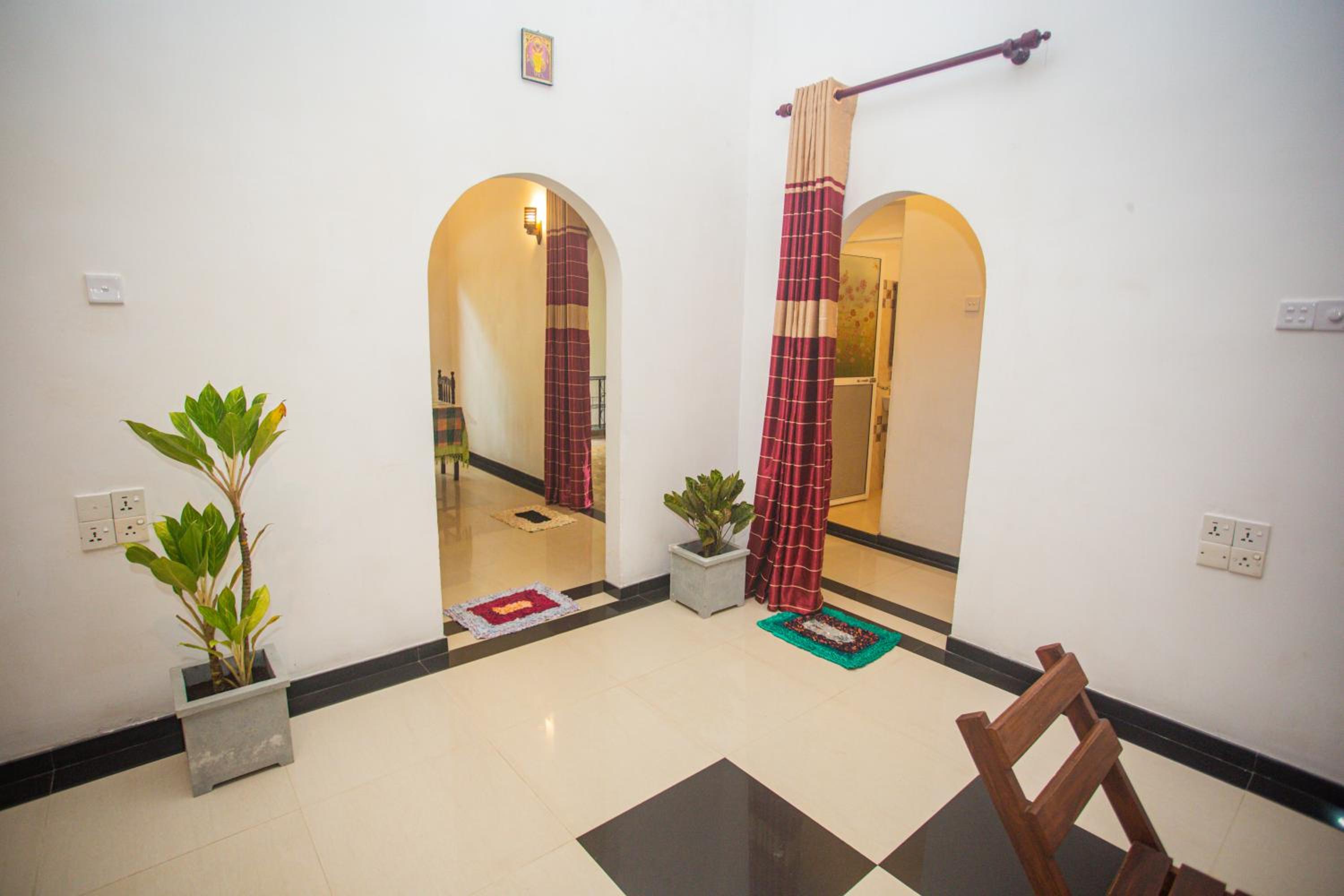 HIKKA LAK RAN VILLA