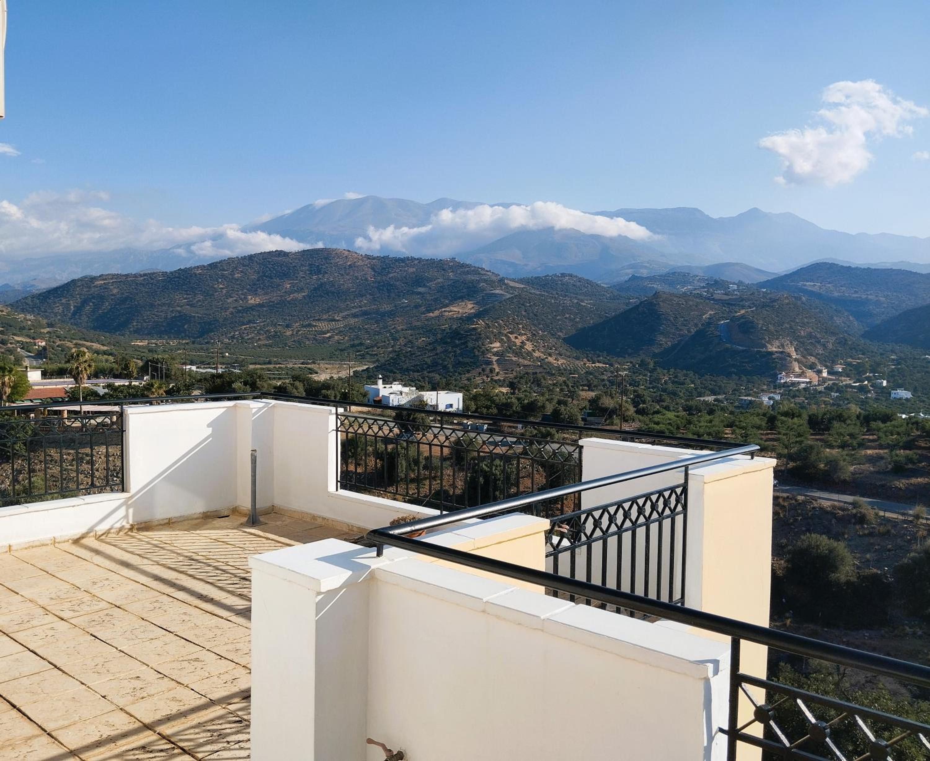 Το σπίτι που σε ταξιδεύει (The dream boat house). view 5