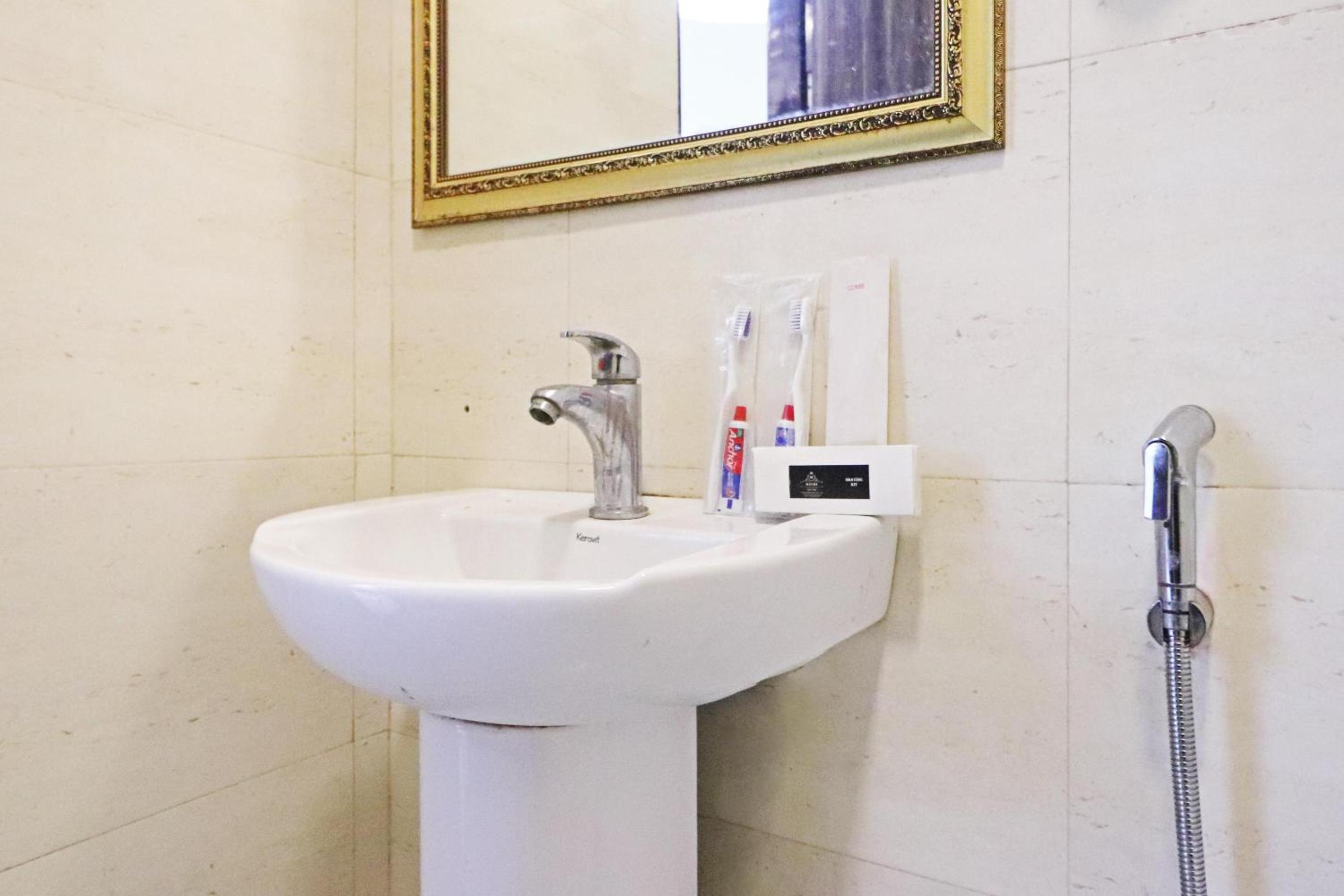 Hotel Mayda Prime Near Delhi Airport