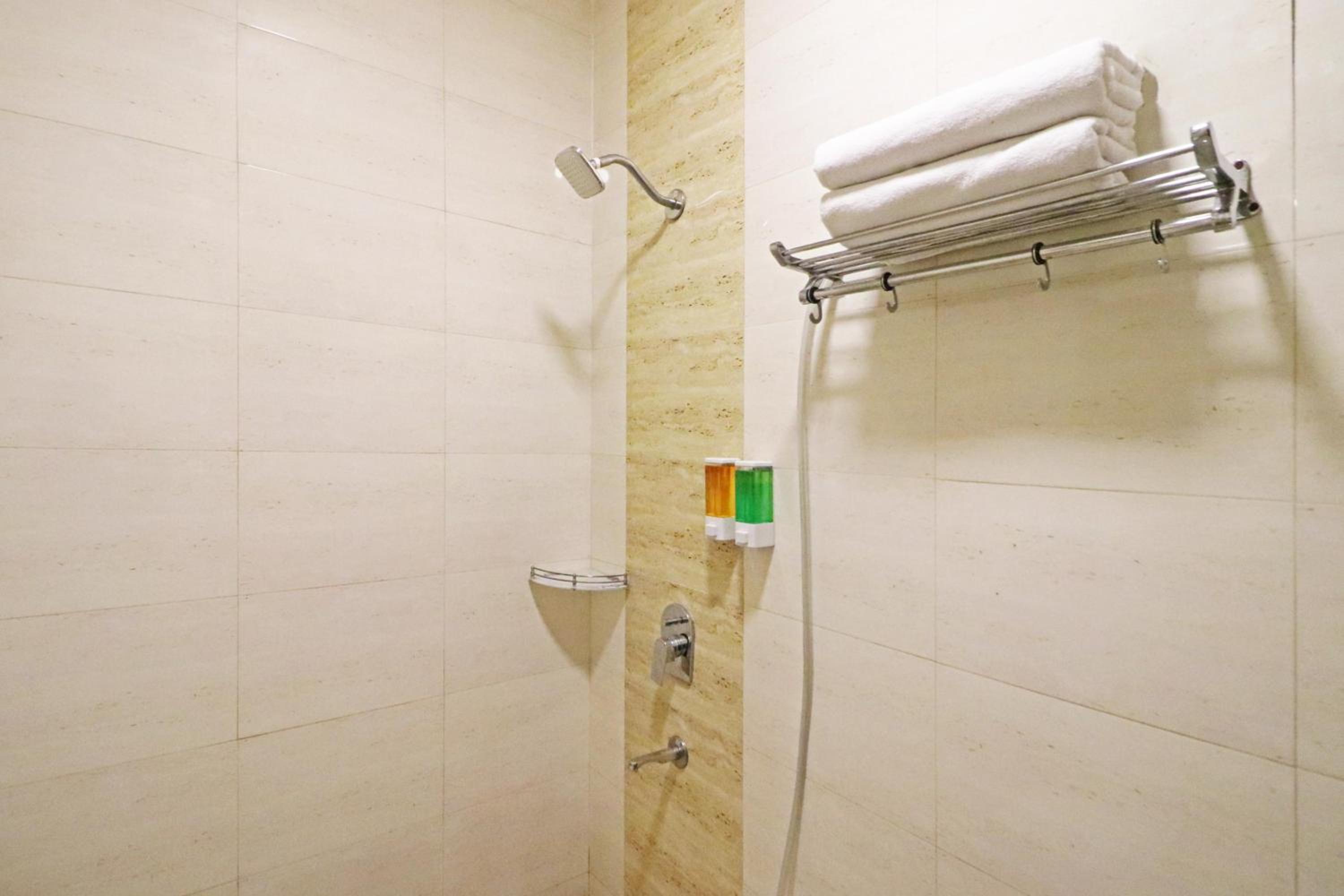 Hotel Mayda Prime Near Delhi Airport