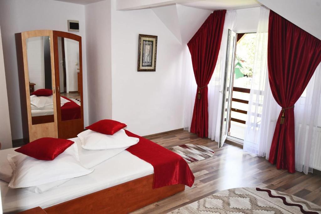 Casa Ștefănuț view 4