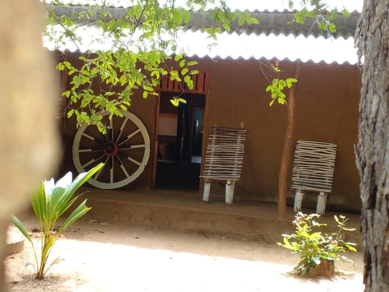 Mahawewa Villa And Restaurant