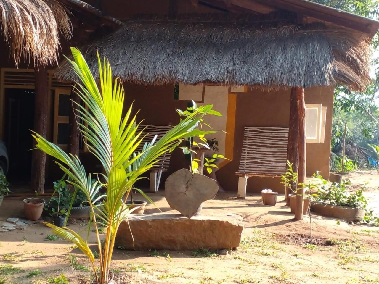 Mahawewa Villa And Restaurant