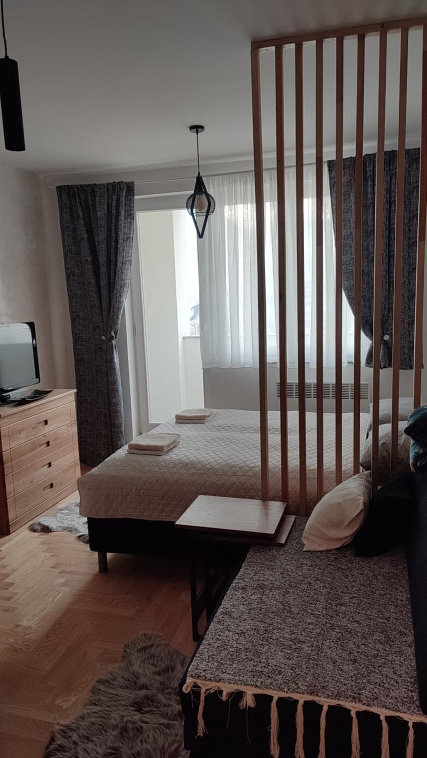 Studio apartman Pale