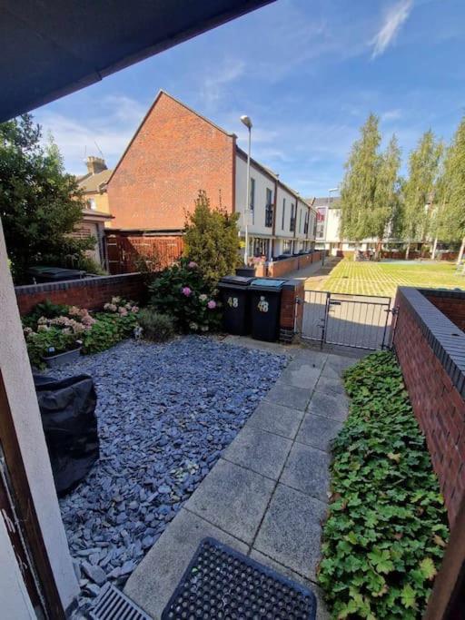 Explore London: 2 Bedroom House in Wood Green