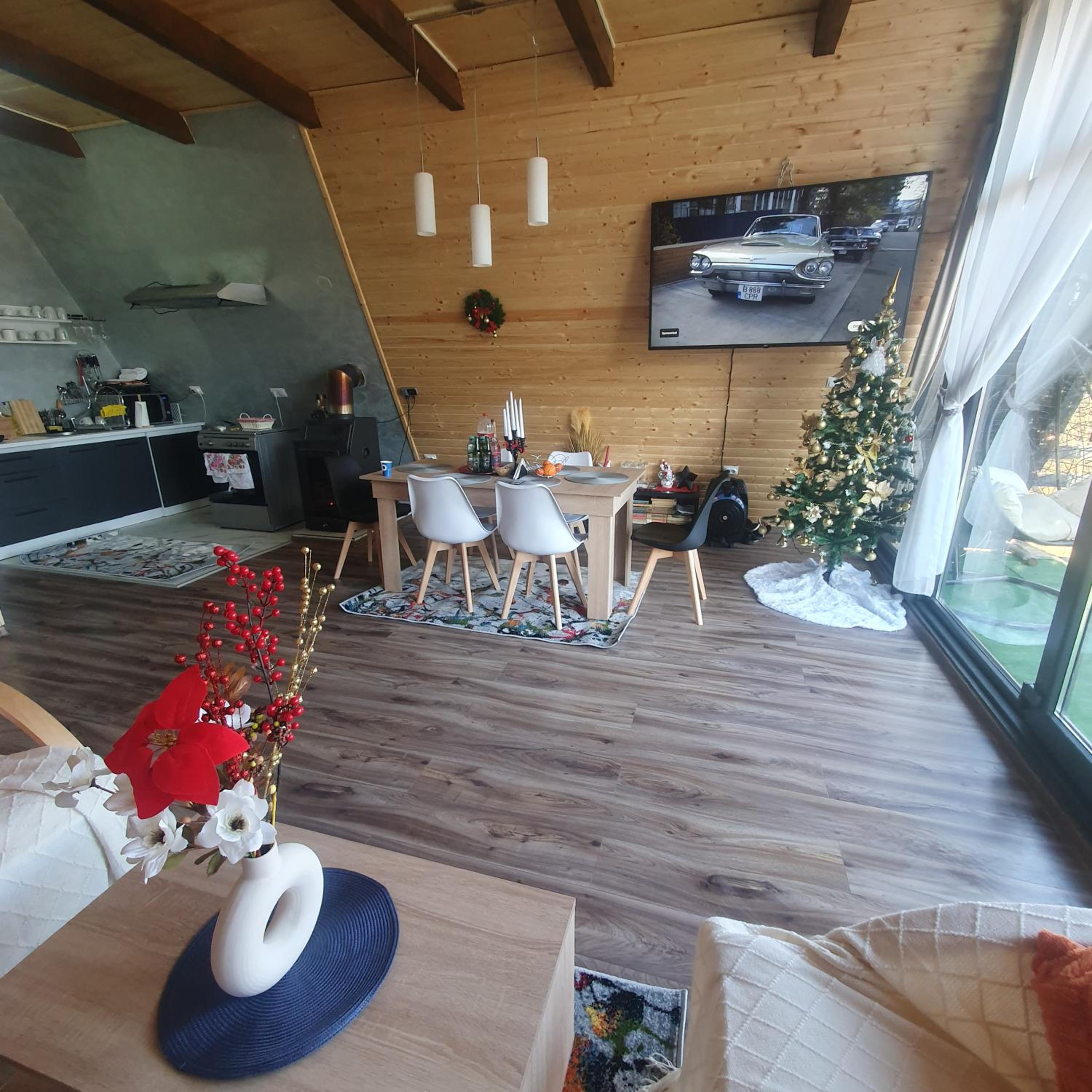 Cabana Apuseni Forest