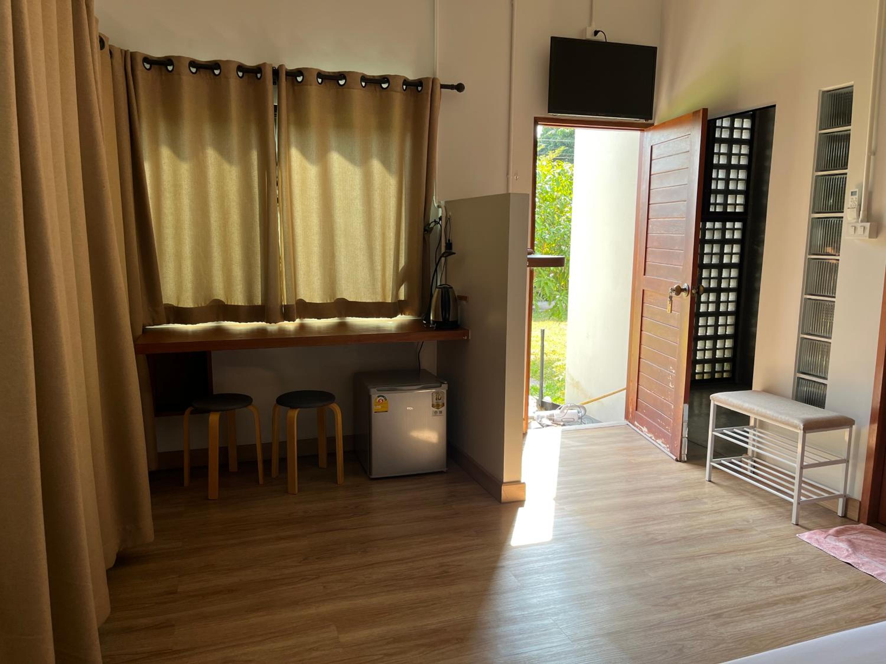 Photo 16