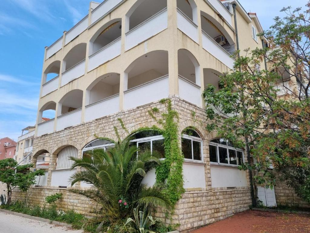 Apartment Layla - Novalja