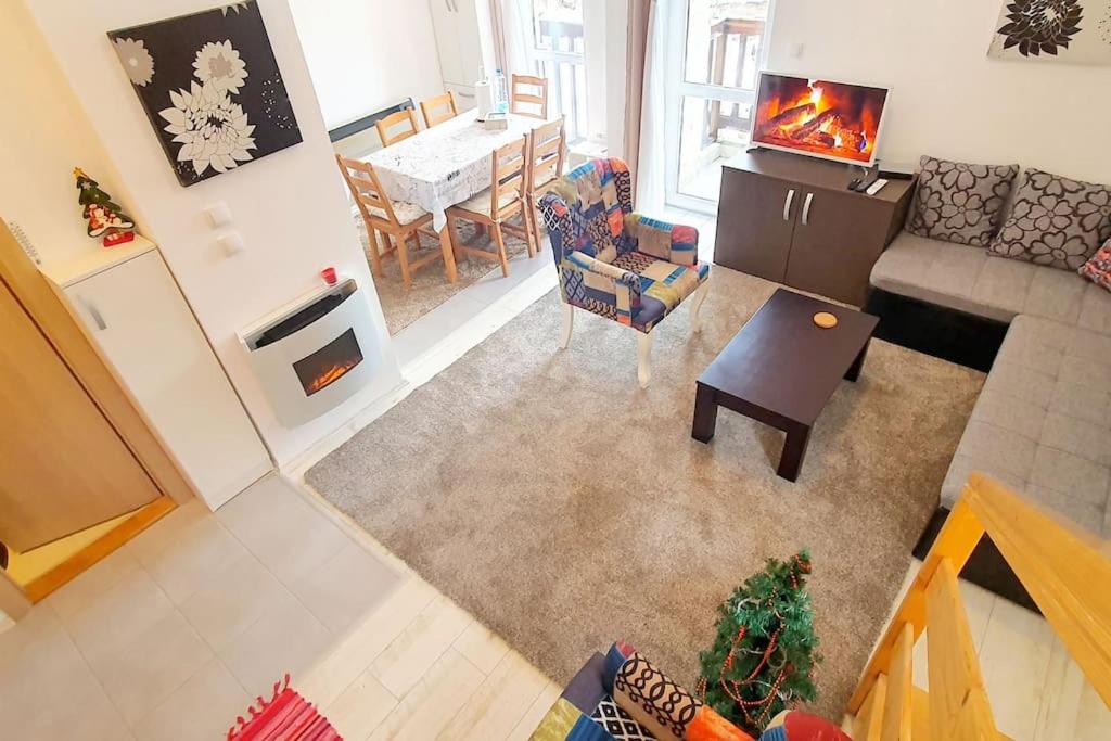 Anikaapartmani, Brzeće