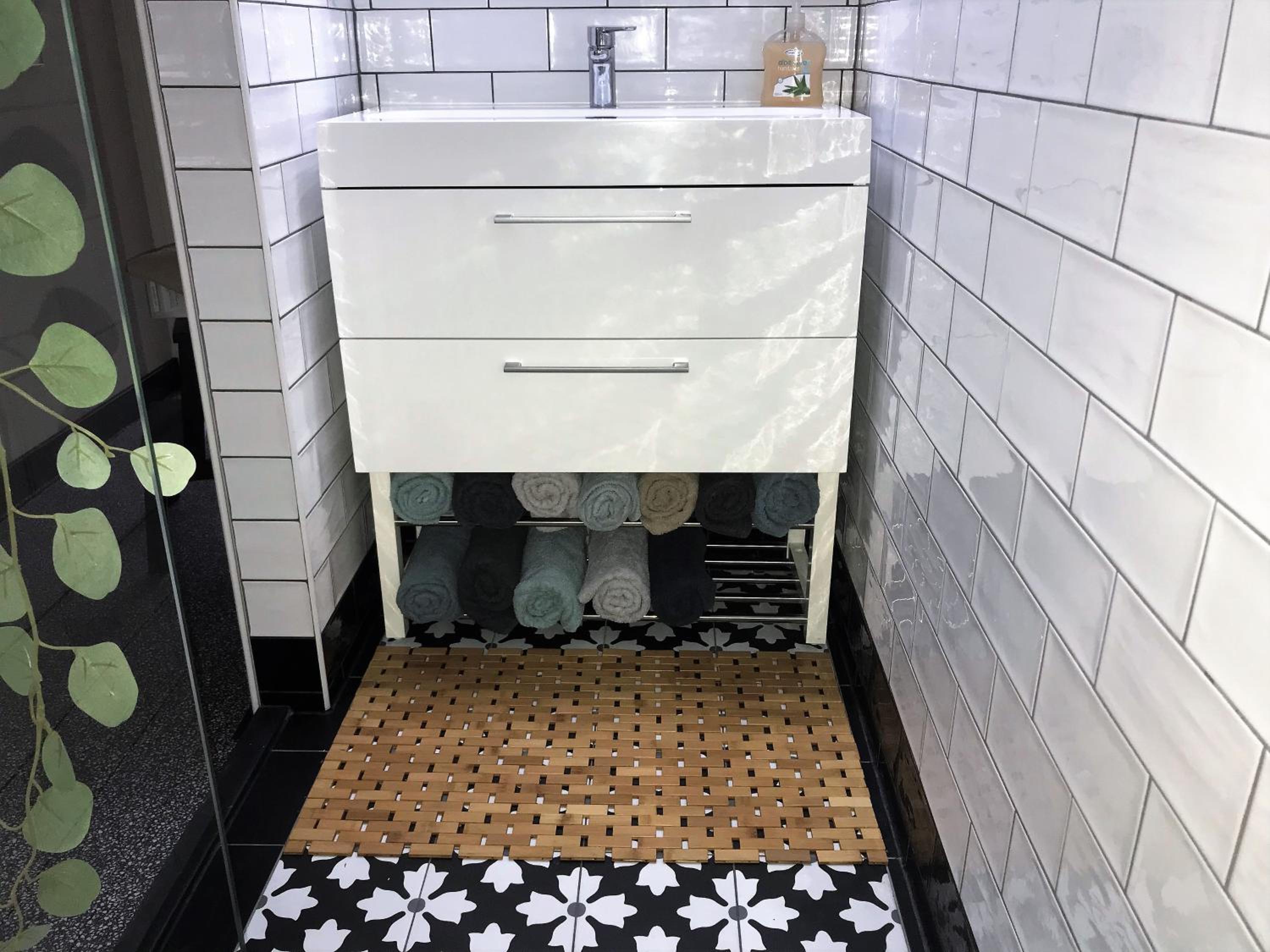 Sfeervolle parterre-suite met tuin bij centrum en station