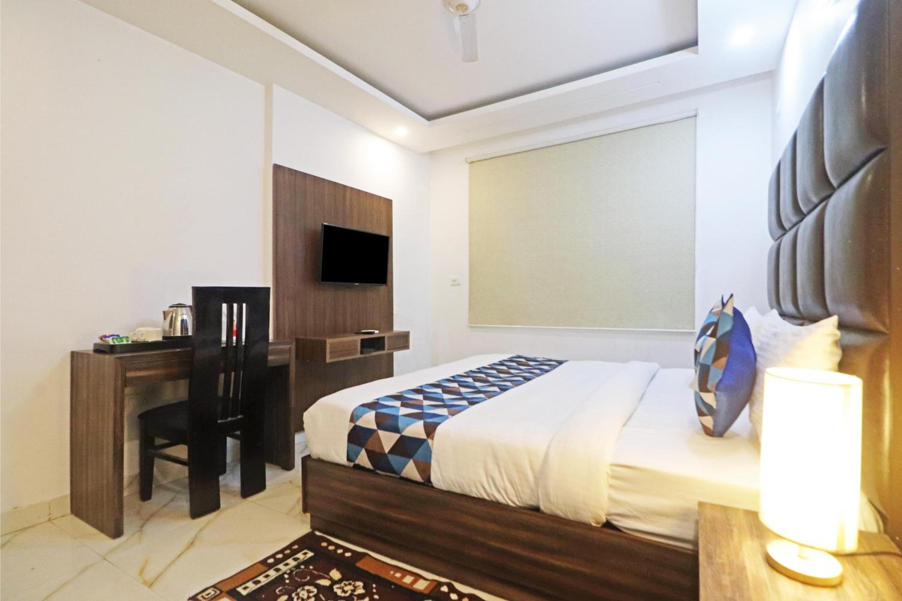 Hotel Mayda Prime Near Delhi Airport