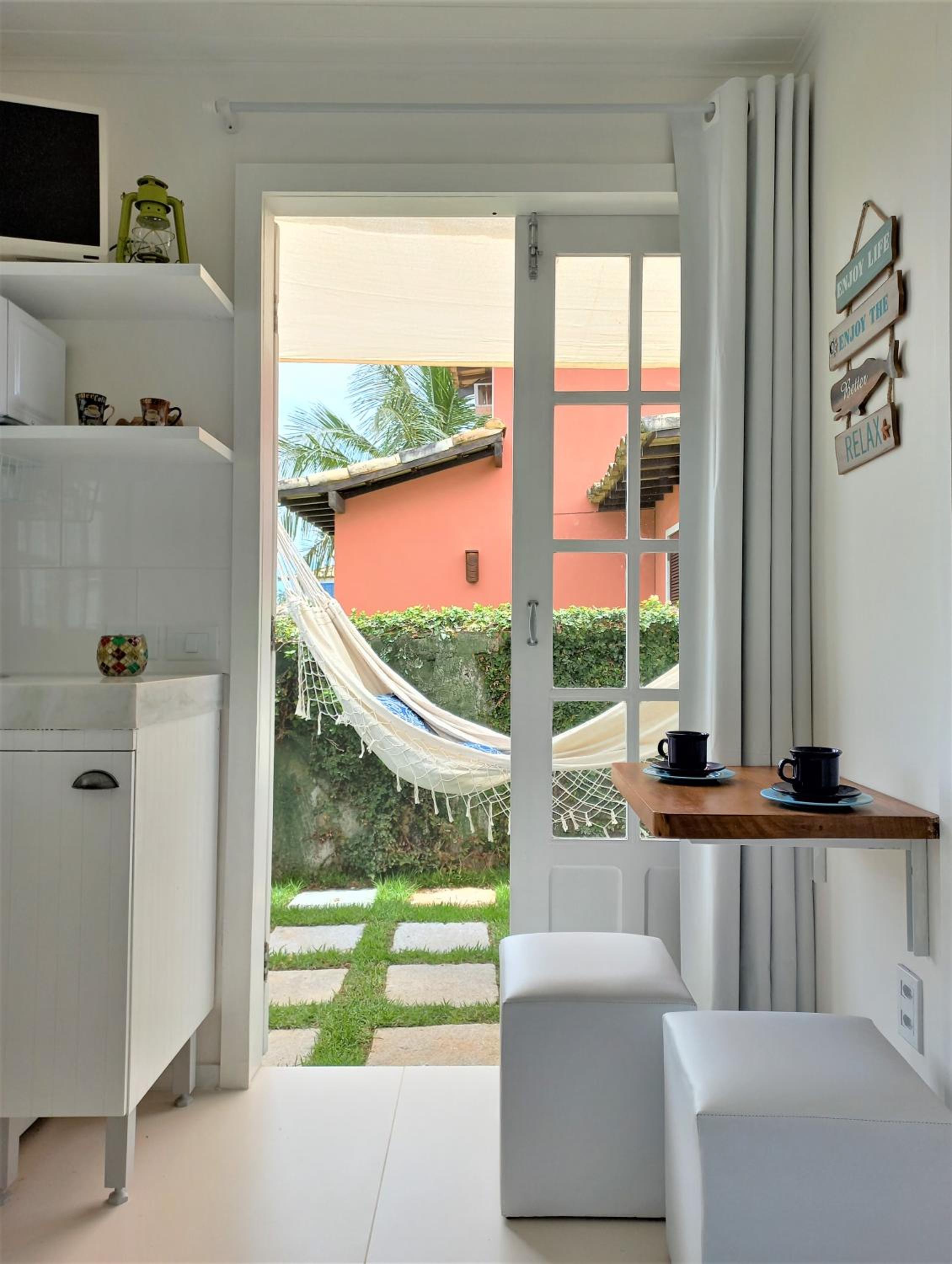Suite Externa com Copa, WiFi e Acesso Independente