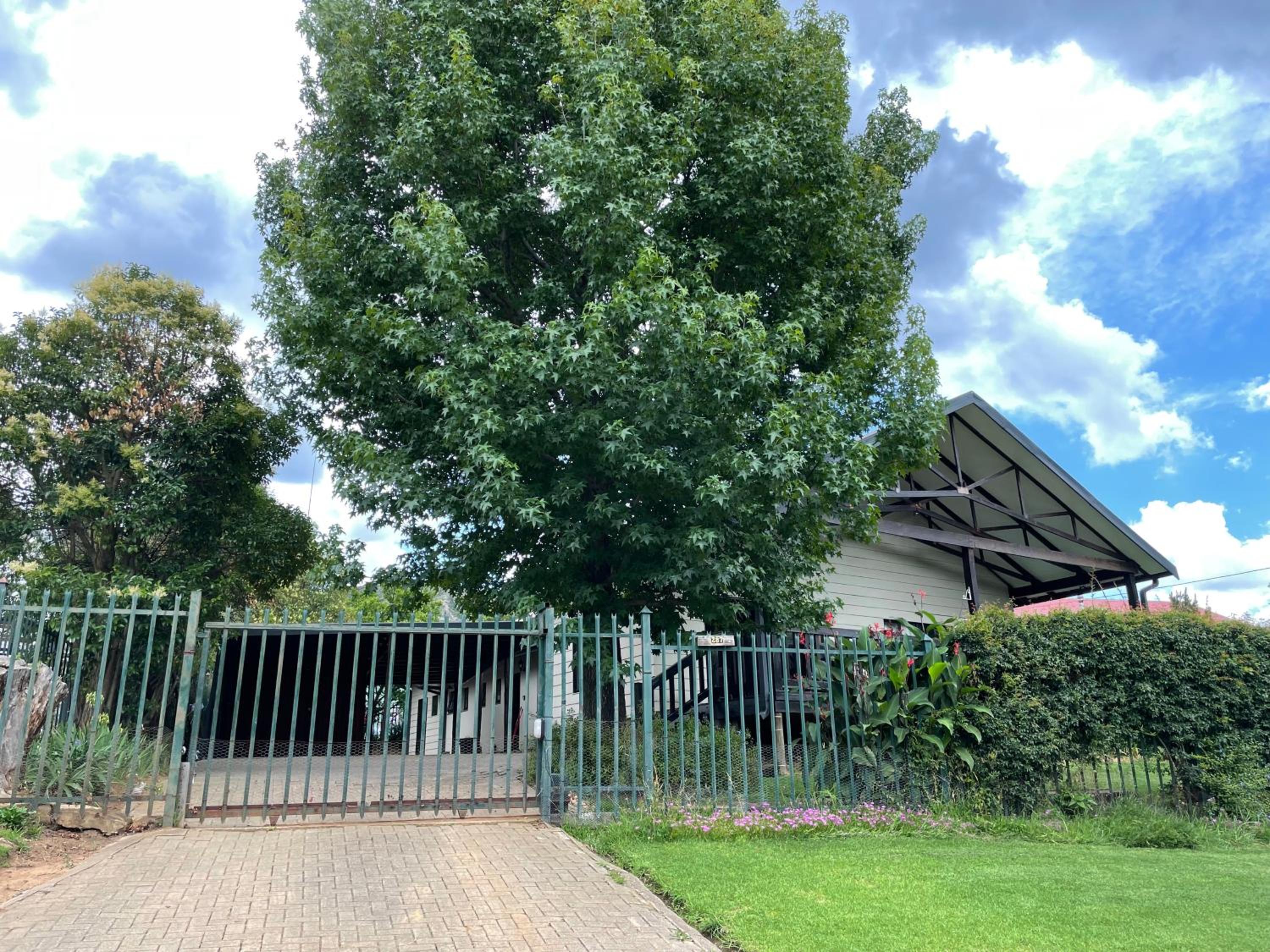 Clarens Shady Oak