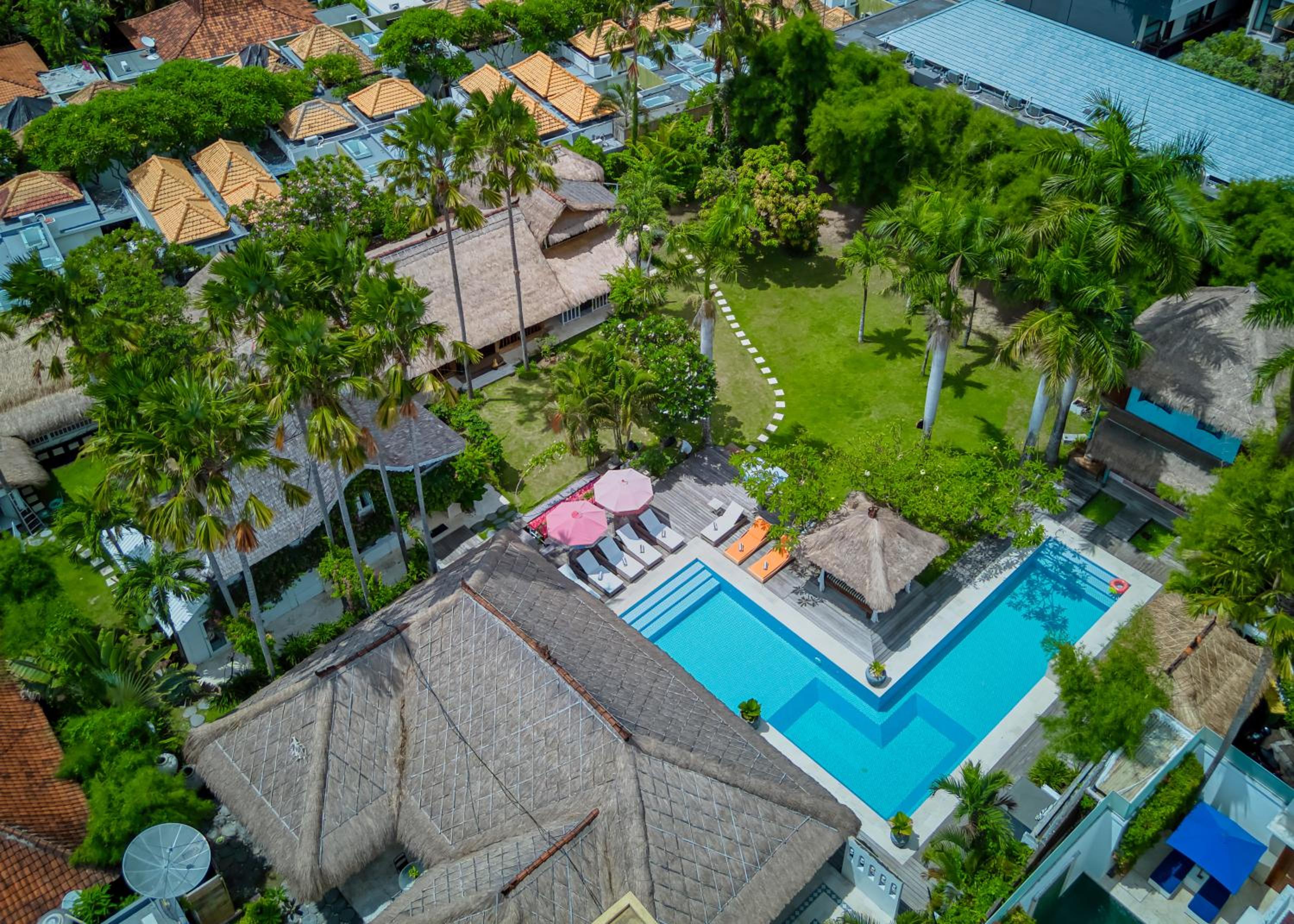 Villa Kalis, 10BR, Sleeps 24, Perfect for Groups, Best Value Seminyak photo 5