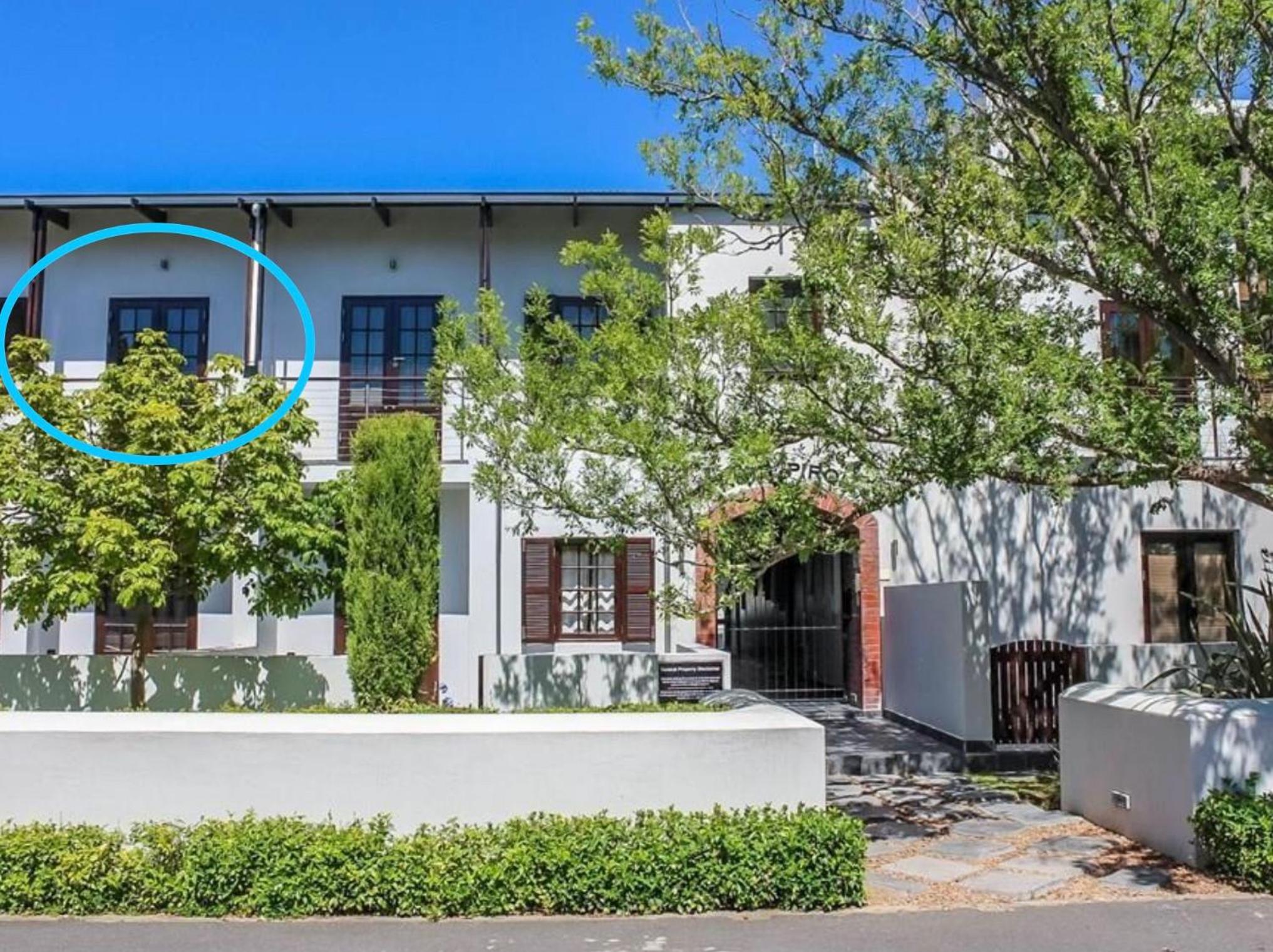 Studio 23 @ Huis Piron. The Heart of Stellenbosch. view 3