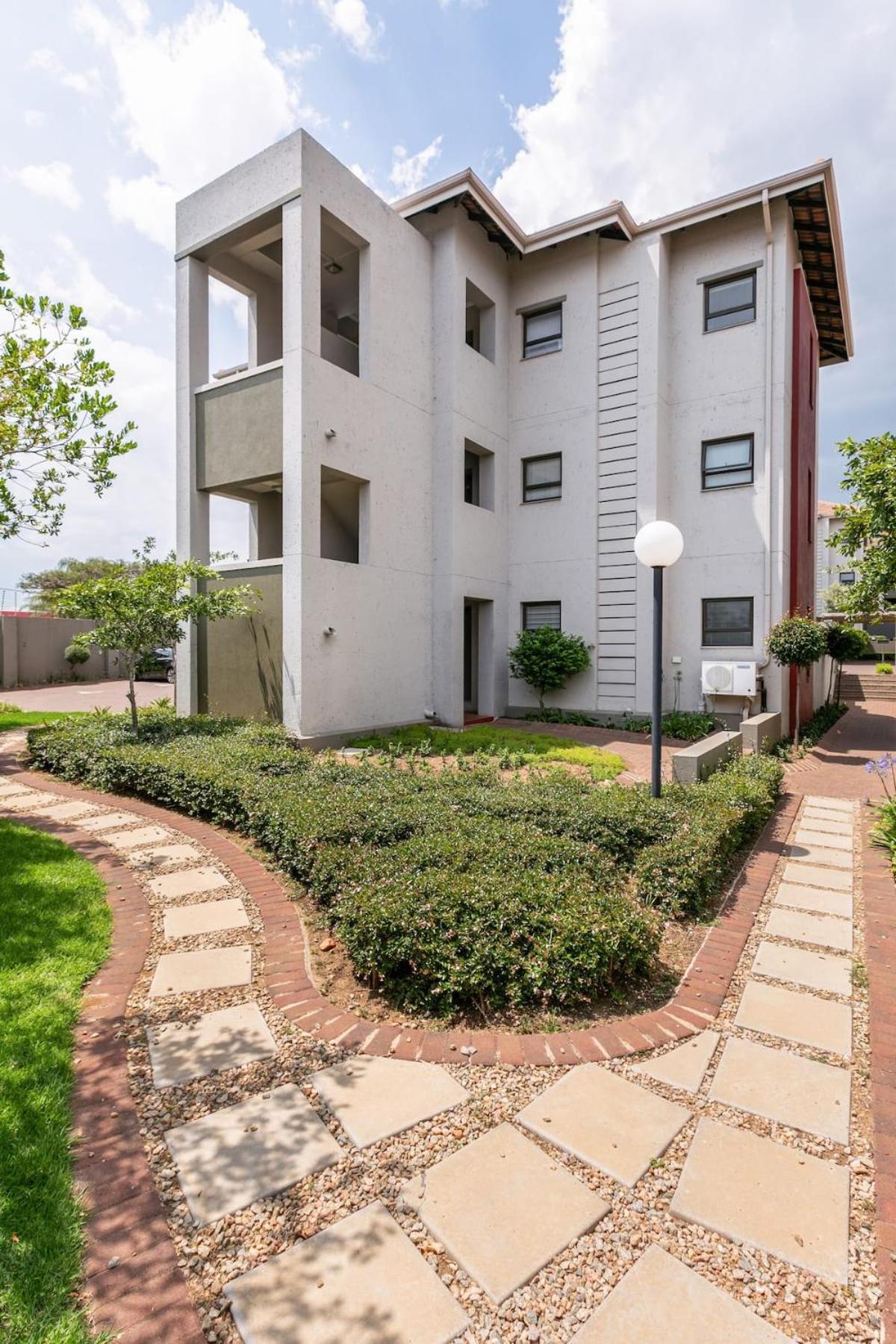 Nova Luxury Suites Fourways