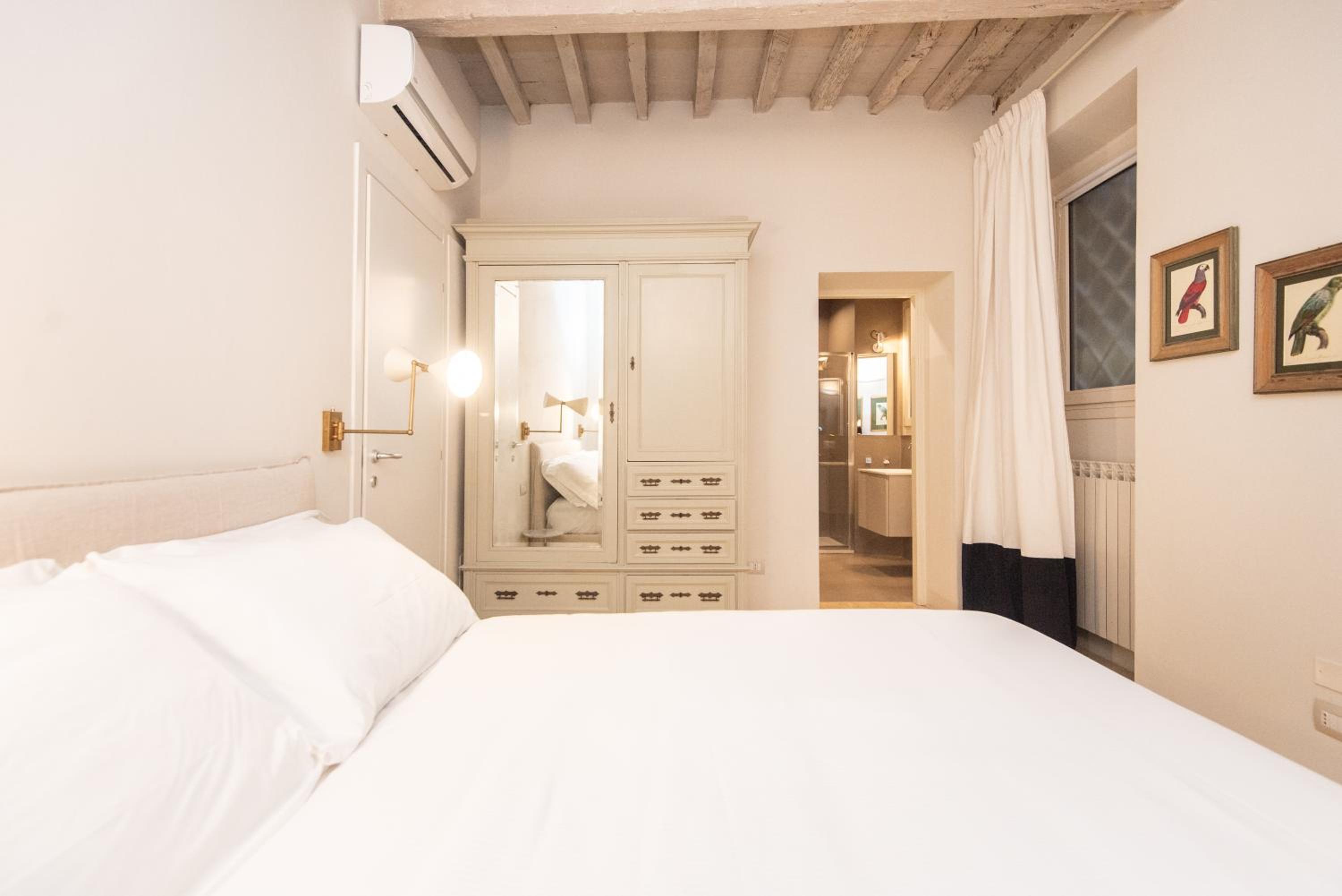 Boboli’s garden Apartment by Firenze Prestige photo 3