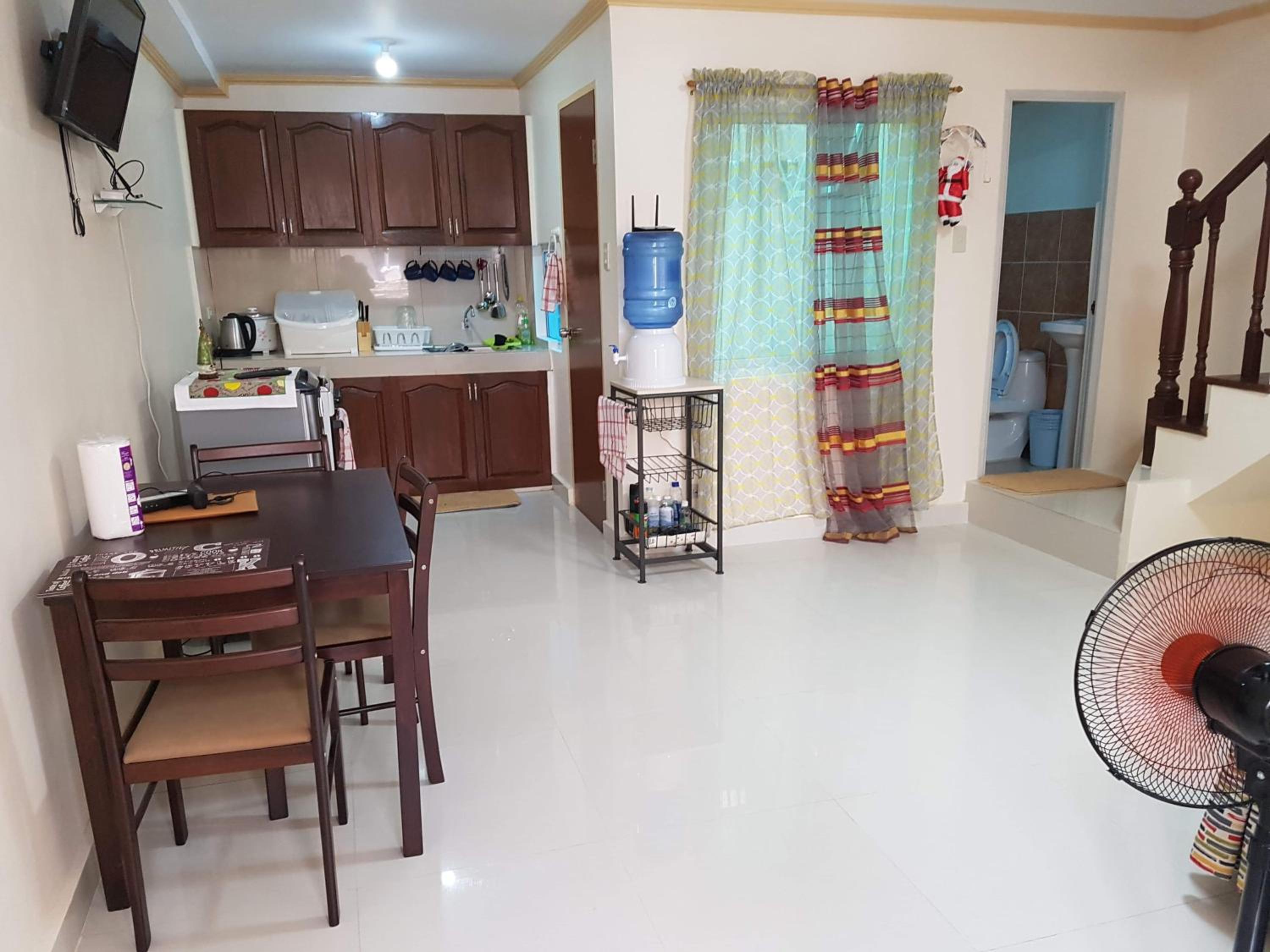 2 storey house for rent