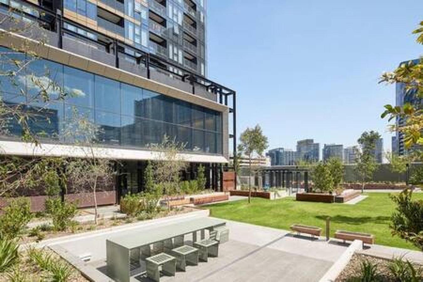 35D Stunning 2BR Apt nr Yarra City view Free parking