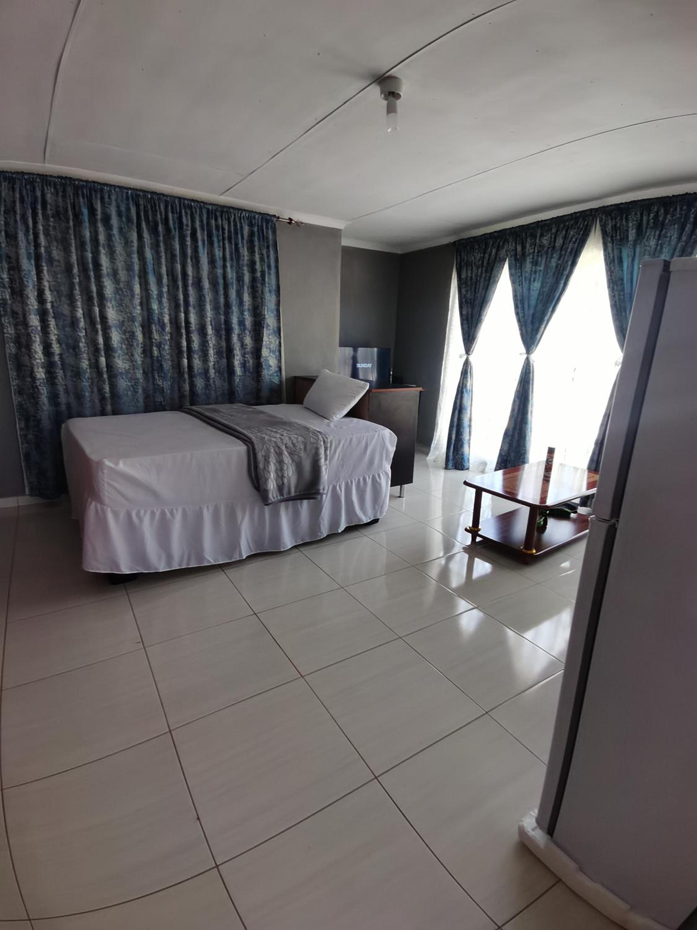 JMD & FIVHILINI GUEST HOUSE view 3