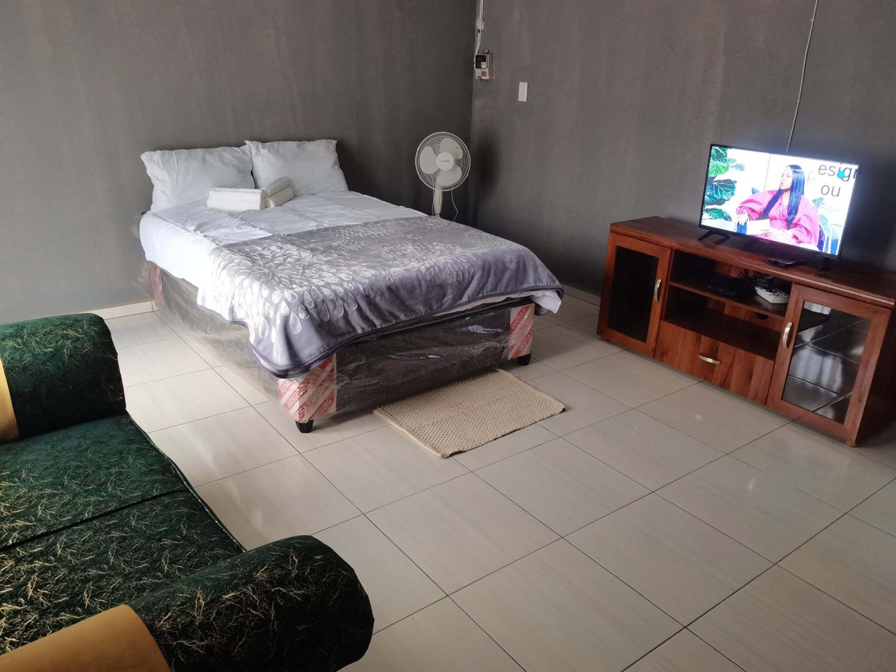 Photo 18