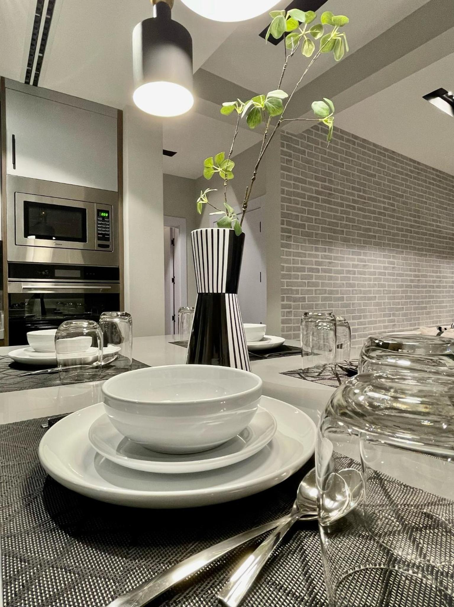 C Living - Executive - AQIQ