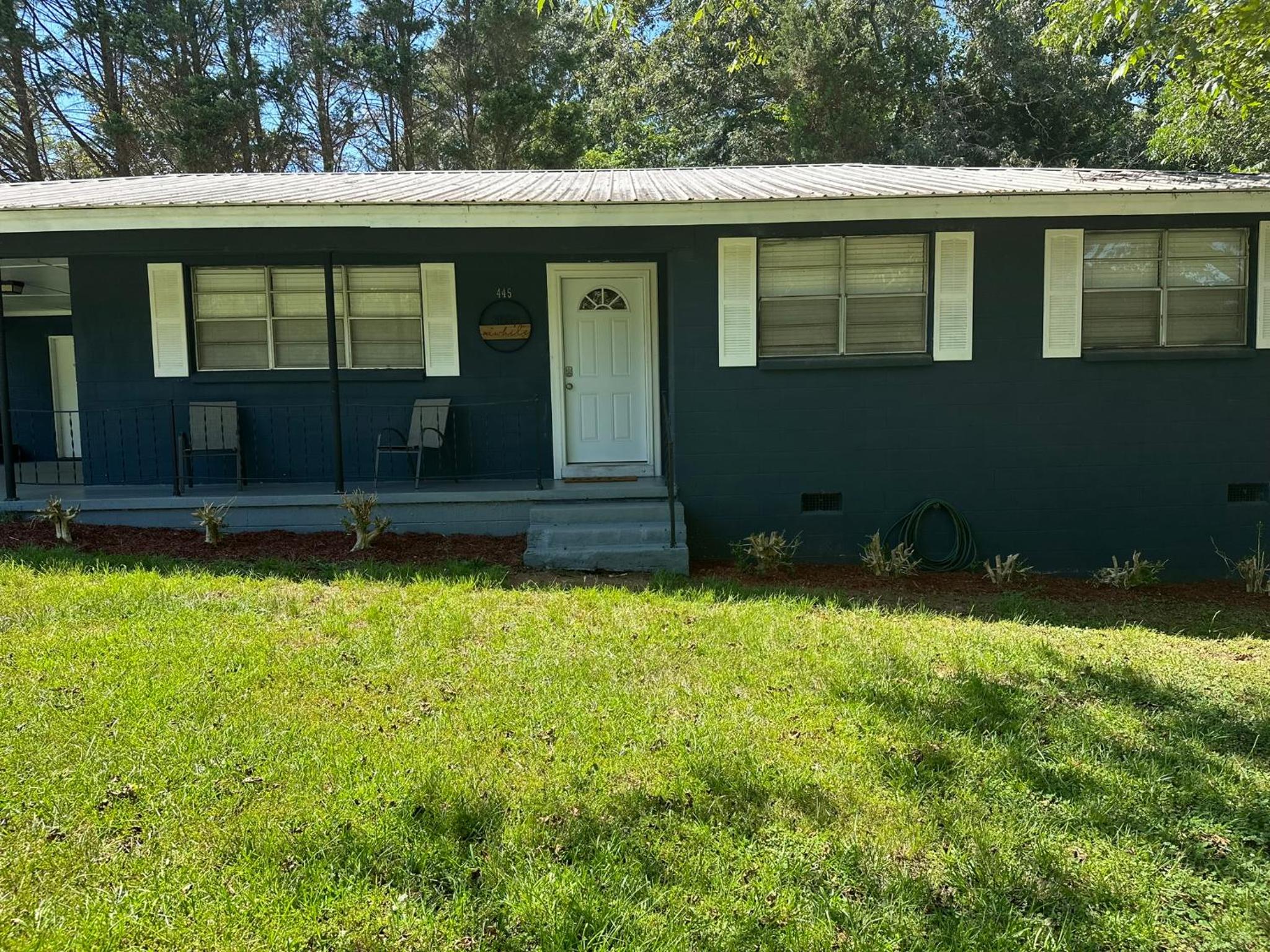 Little House by the Lake - Property Image 10
