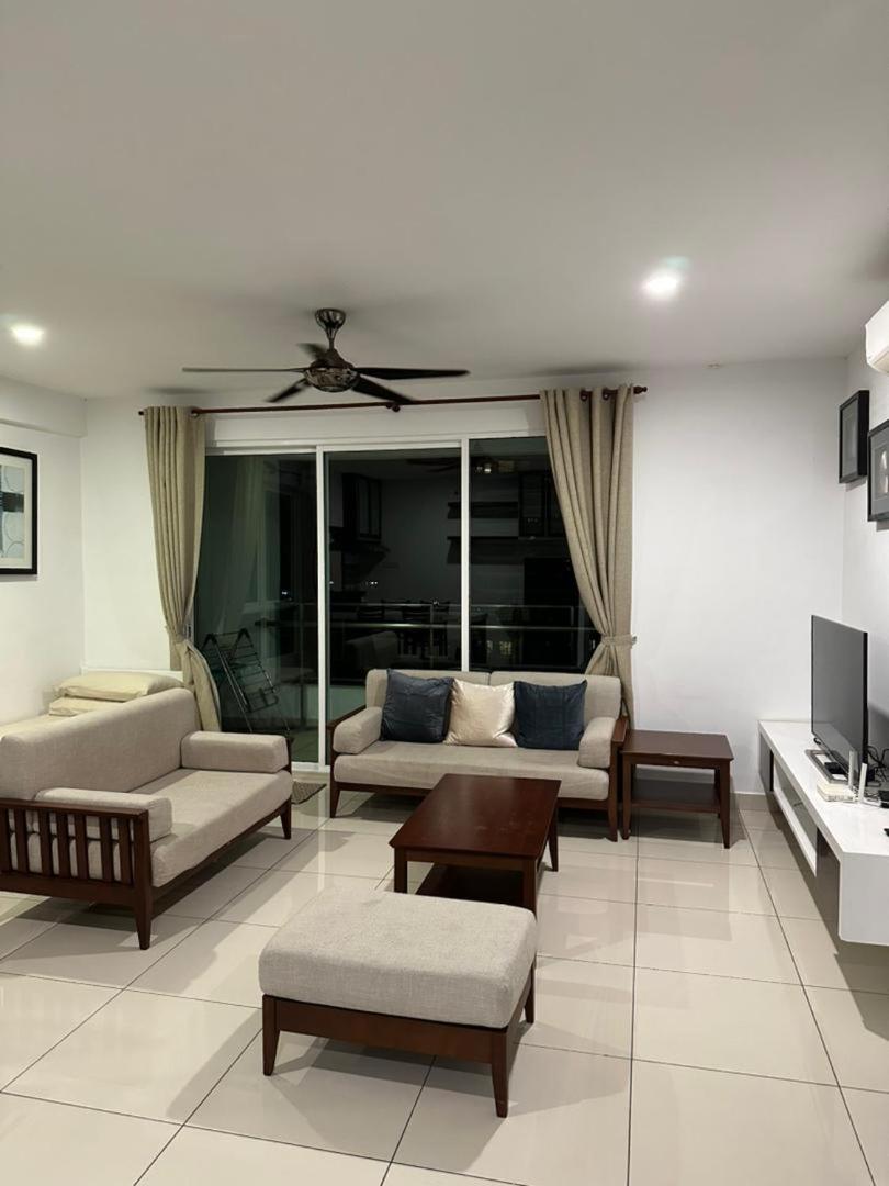 Seaview Condo 2Bedroom +2BR with city view photo 1