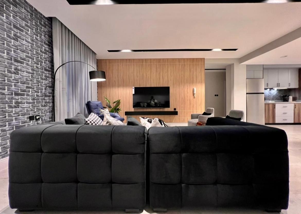 C Living - Executive - AQIQ