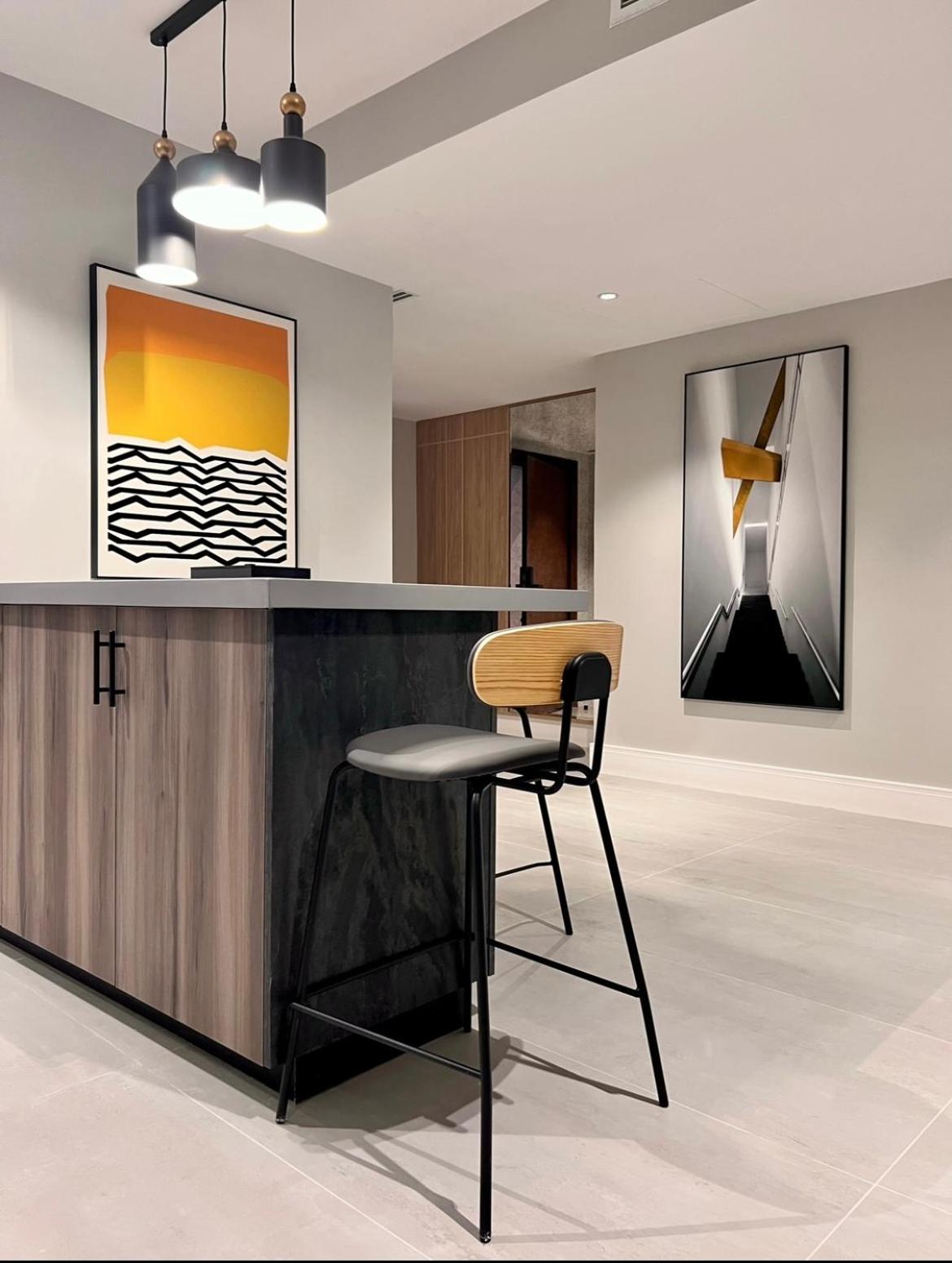 C Living - Executive - AQIQ