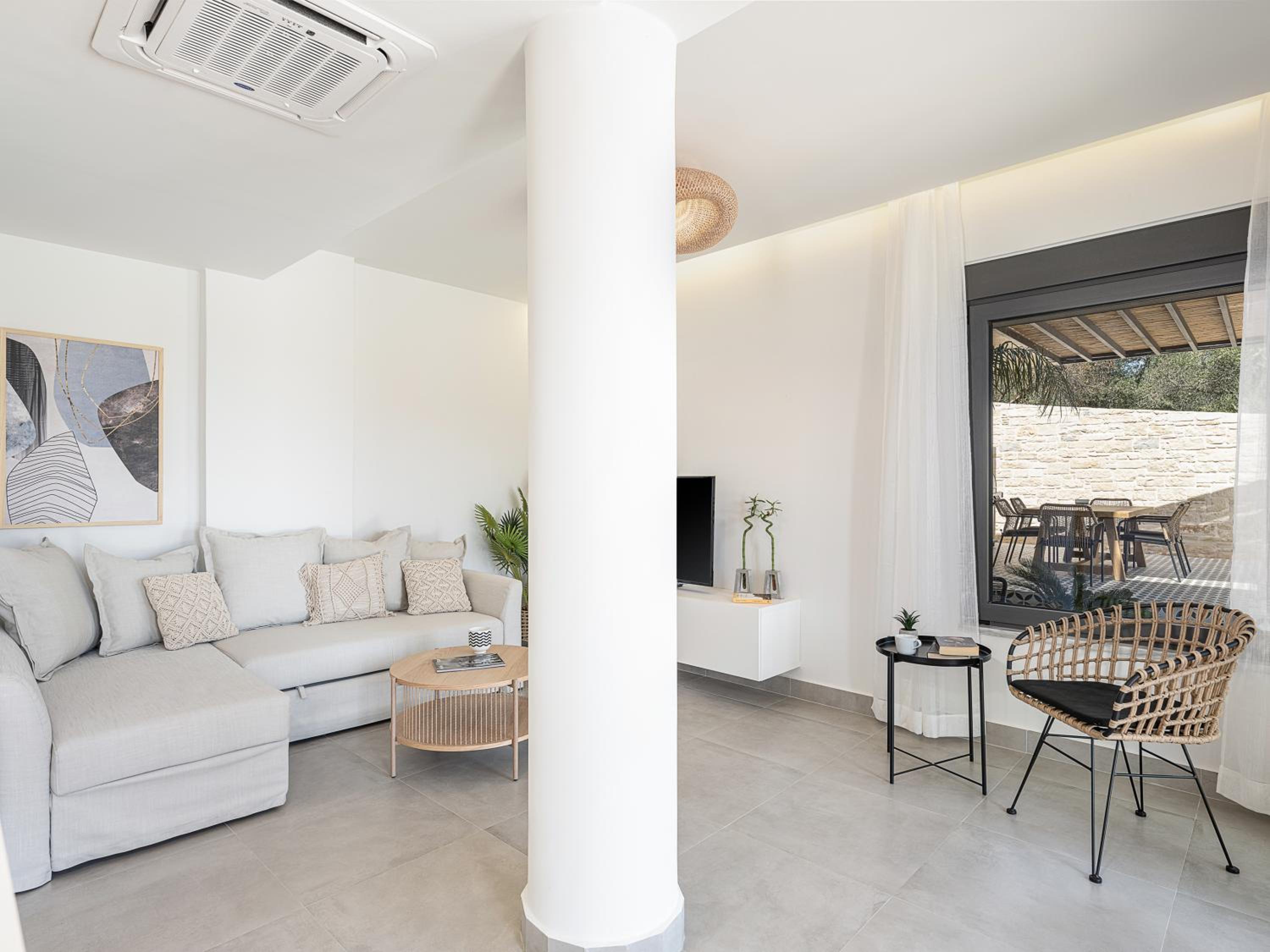 Melanthia Villas