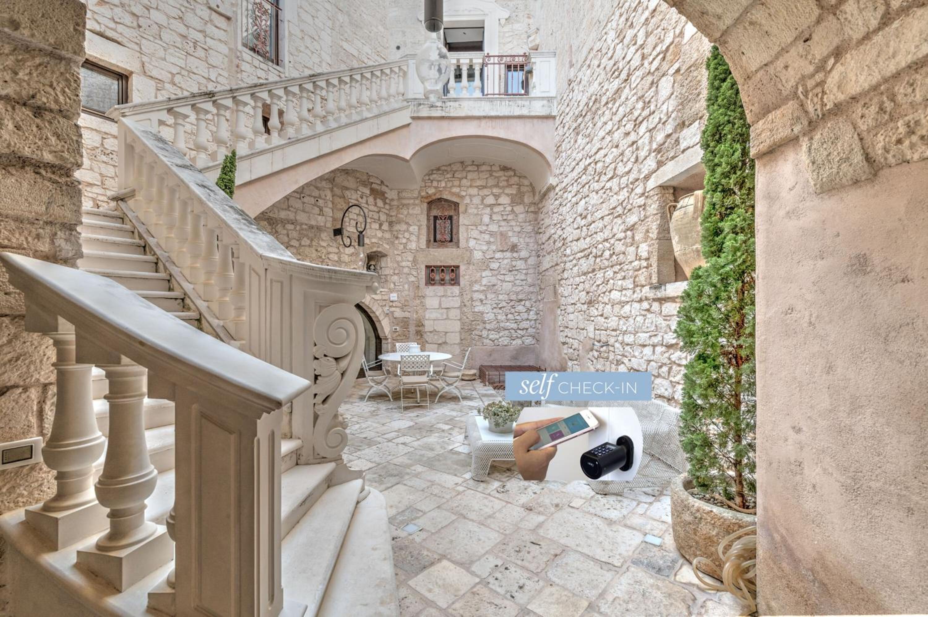 Palazzo Dimora Dell'Osanna By Raro Villas