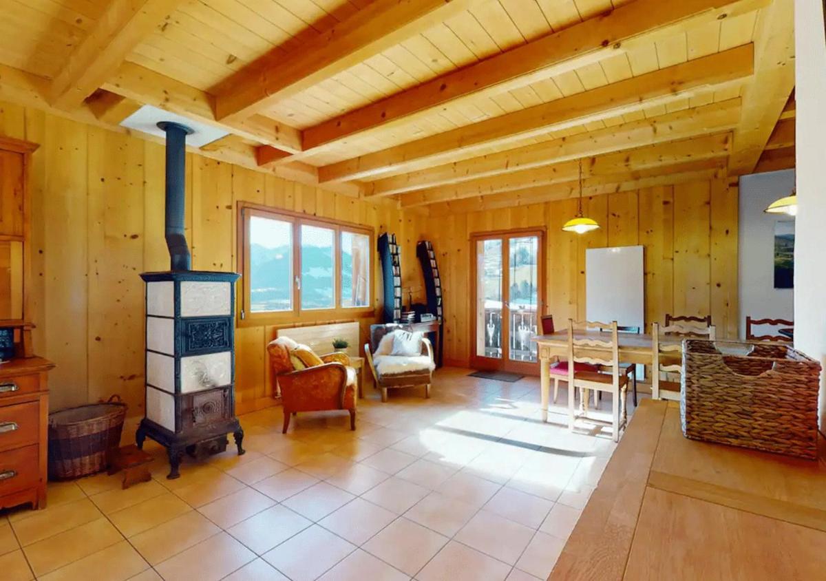 Chalet authentique avec magnifique vue