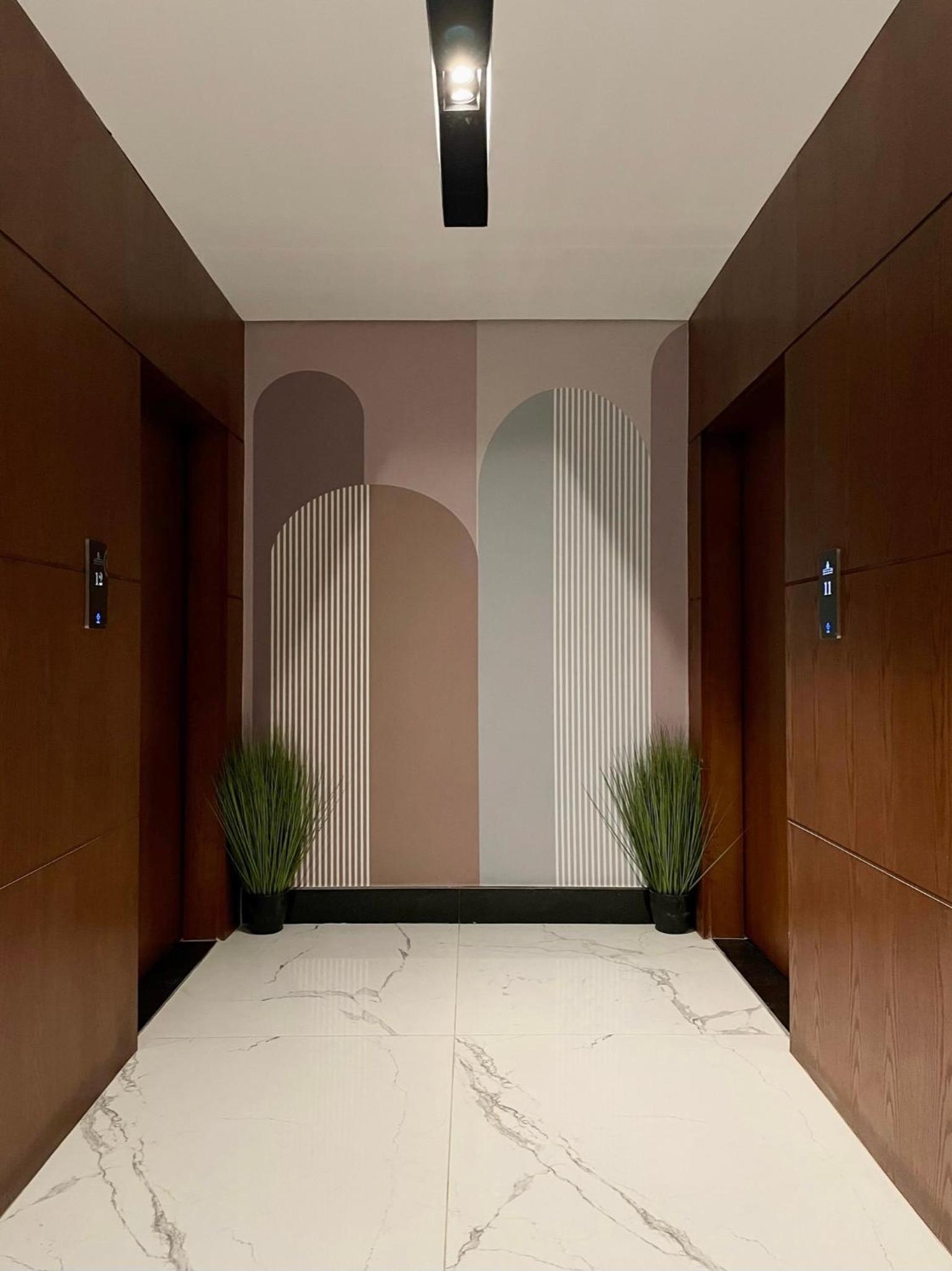C Living - Executive - AQIQ