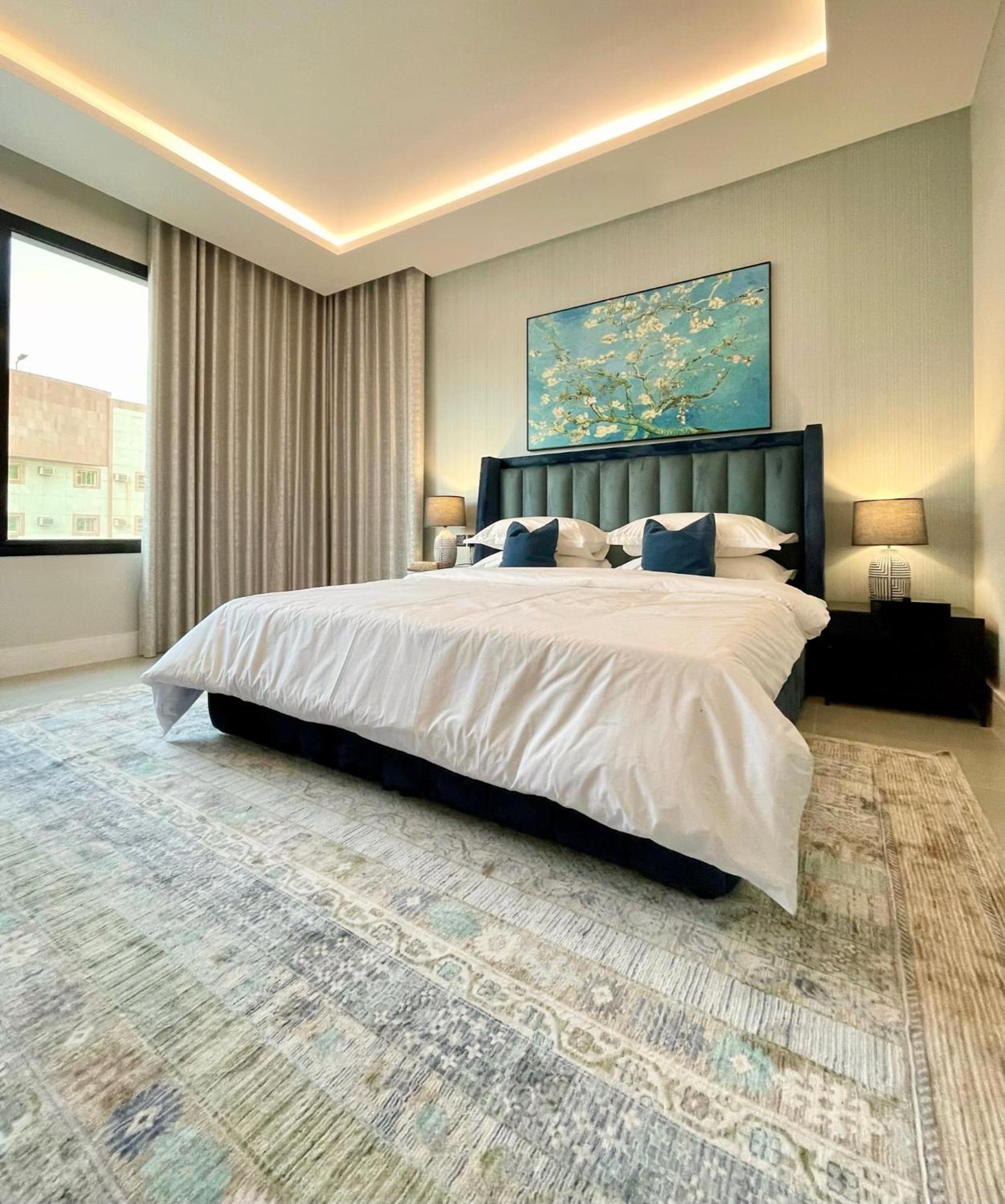 C Living - Executive - AQIQ