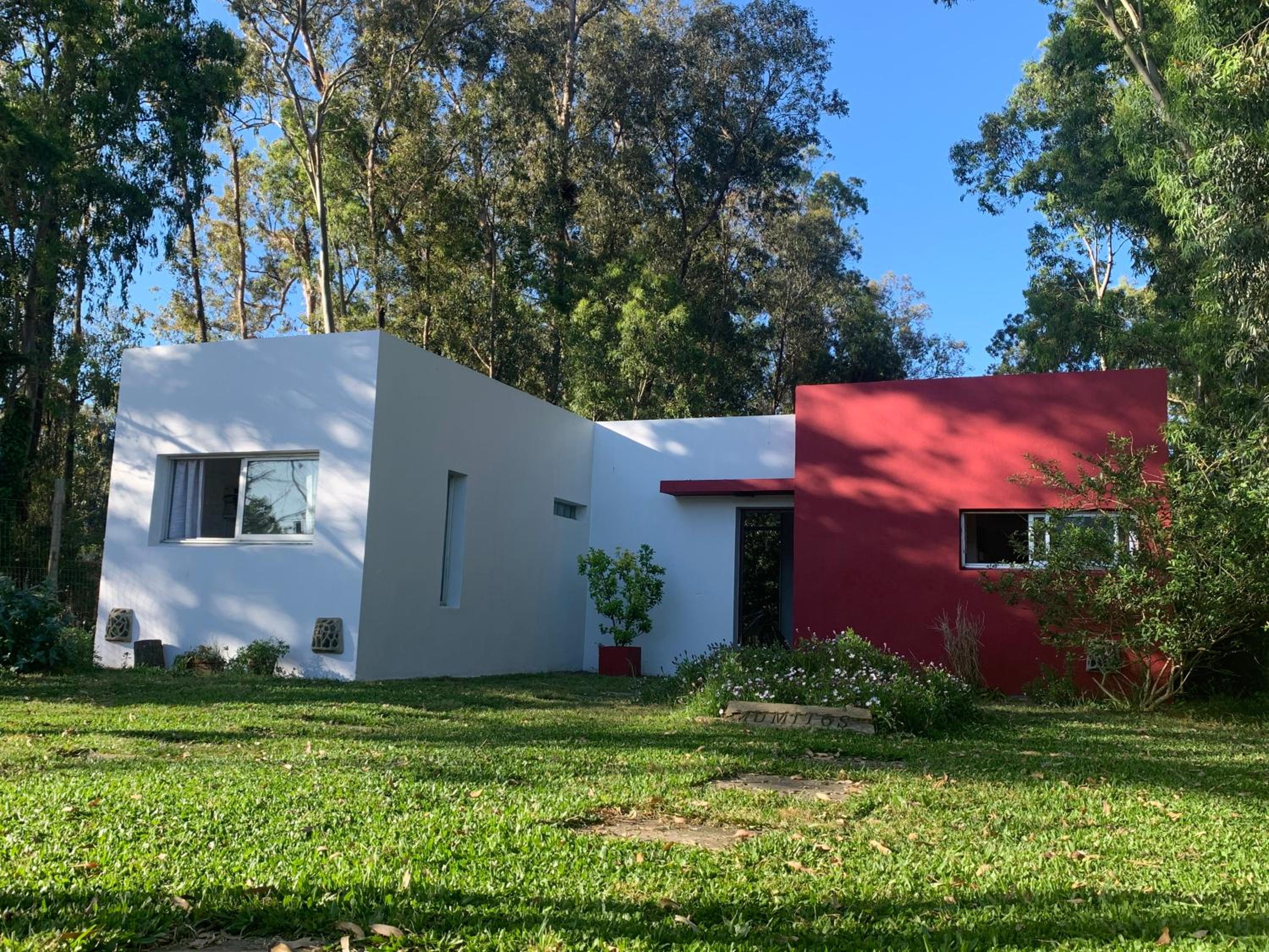 Casa con piscina y parque cercado view 2