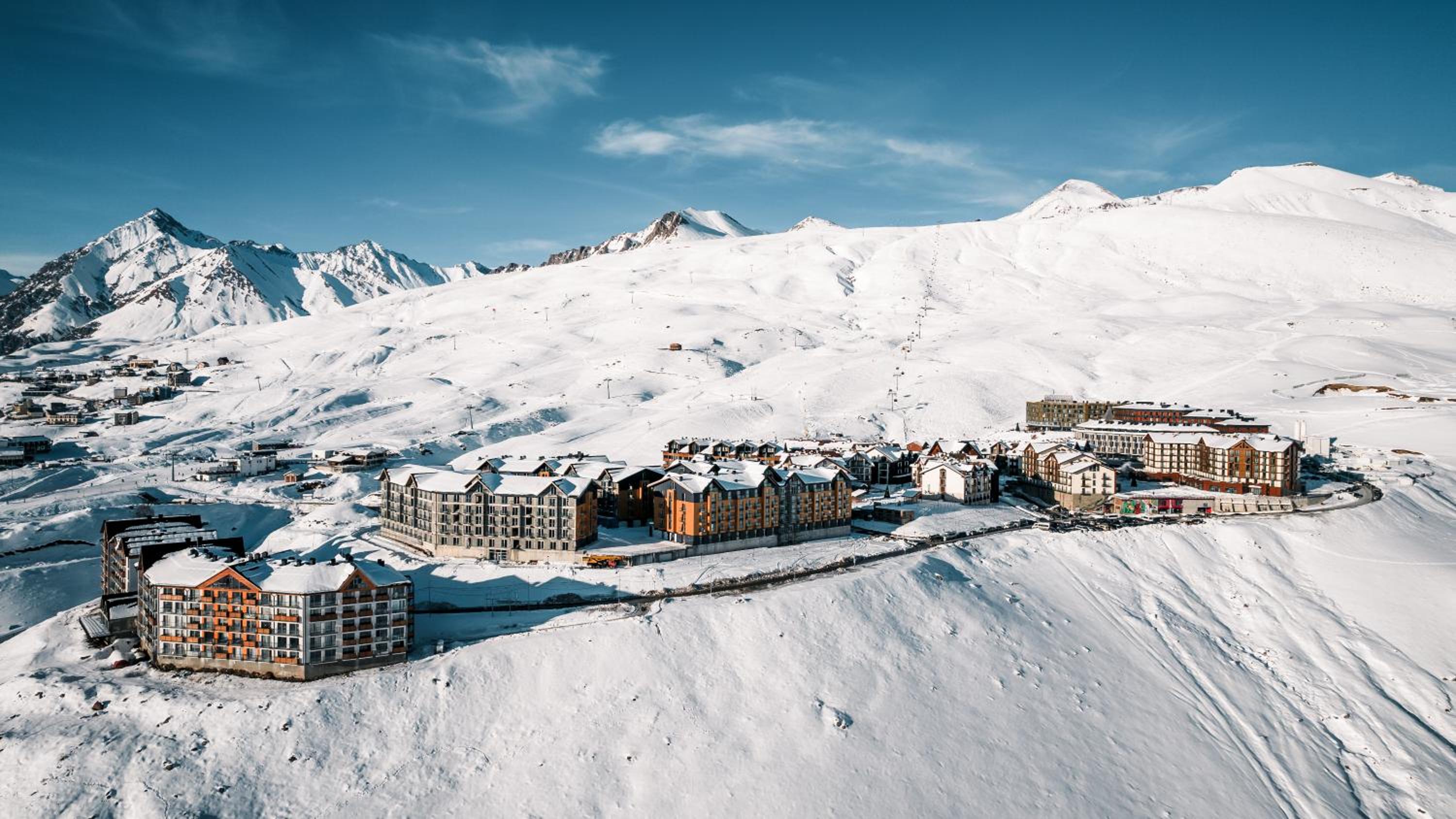 New Gudauri Sweet Apartment With Fireplace and view The Gondola Lift view 3