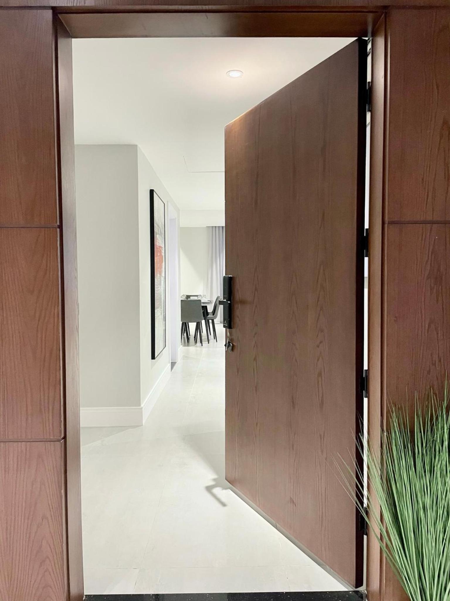 C Living - Executive - AQIQ