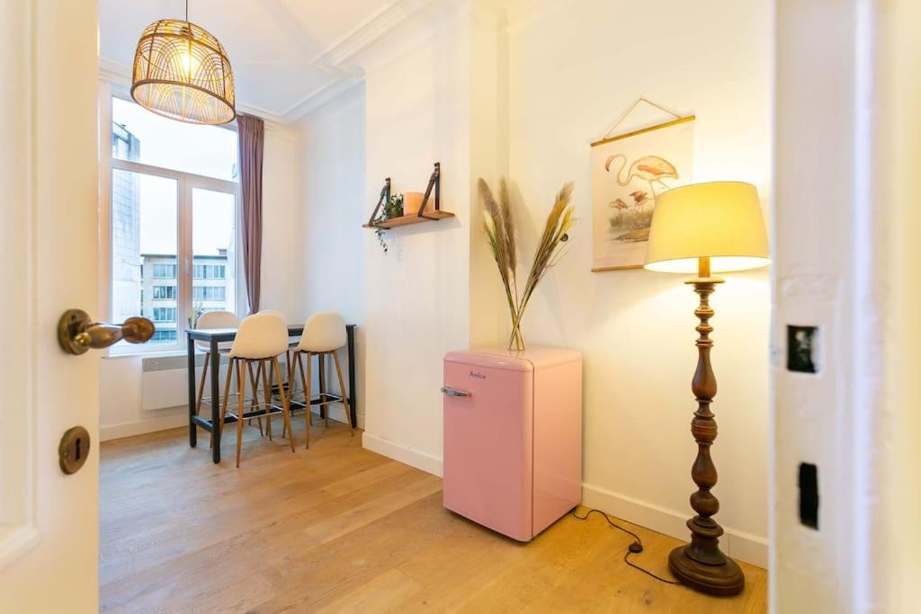 Pink Fairytale-like apartment