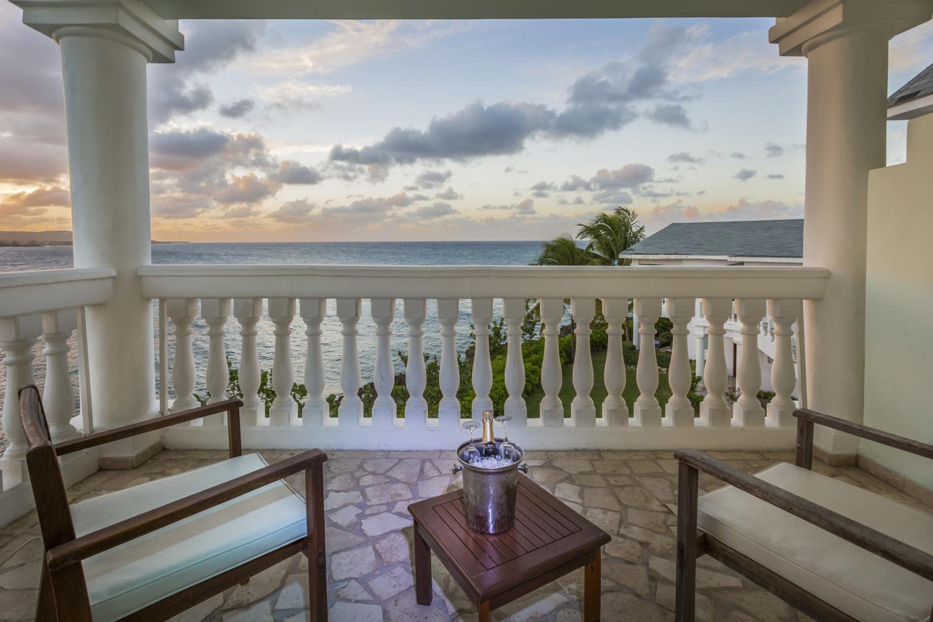 Grand Palladium Lady Hamilton Resort & Spa - All Inclusive