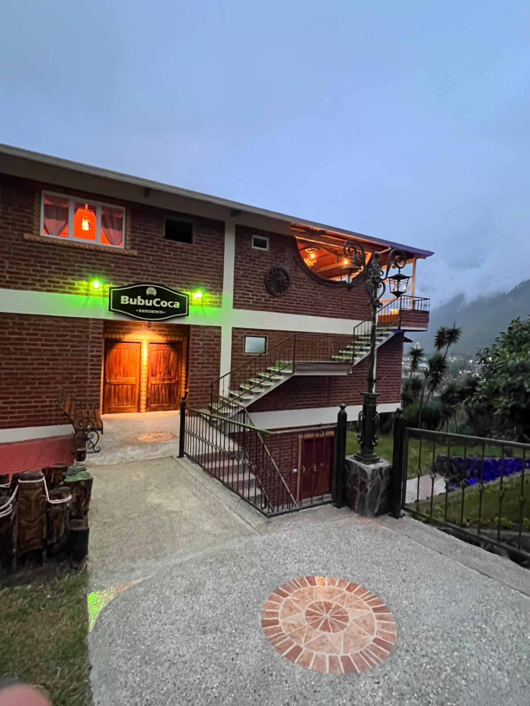 Habitación privada con terraza panorámica, cocina, parqueadero