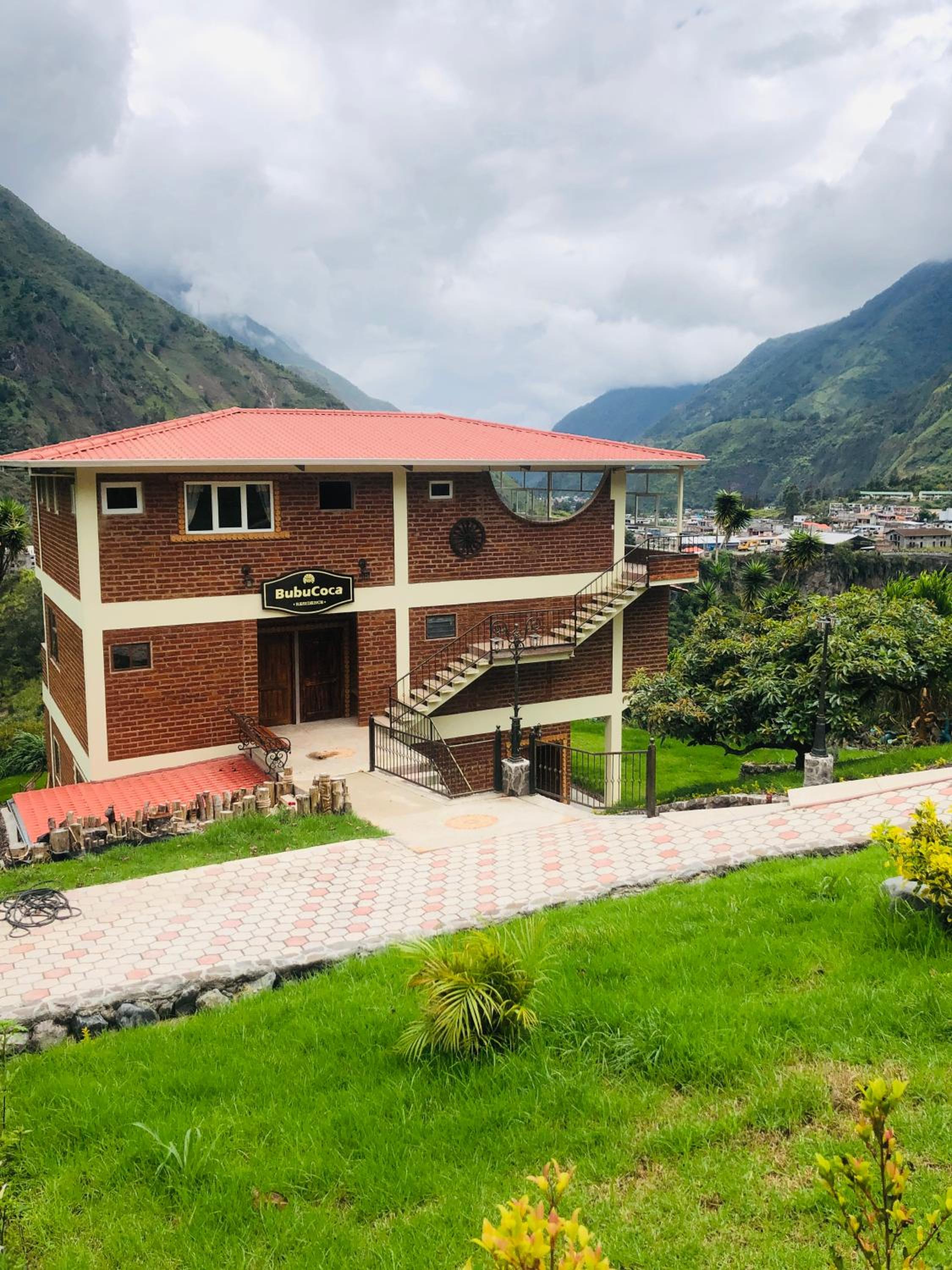 Habitación privada con terraza panorámica, cocina, parqueadero