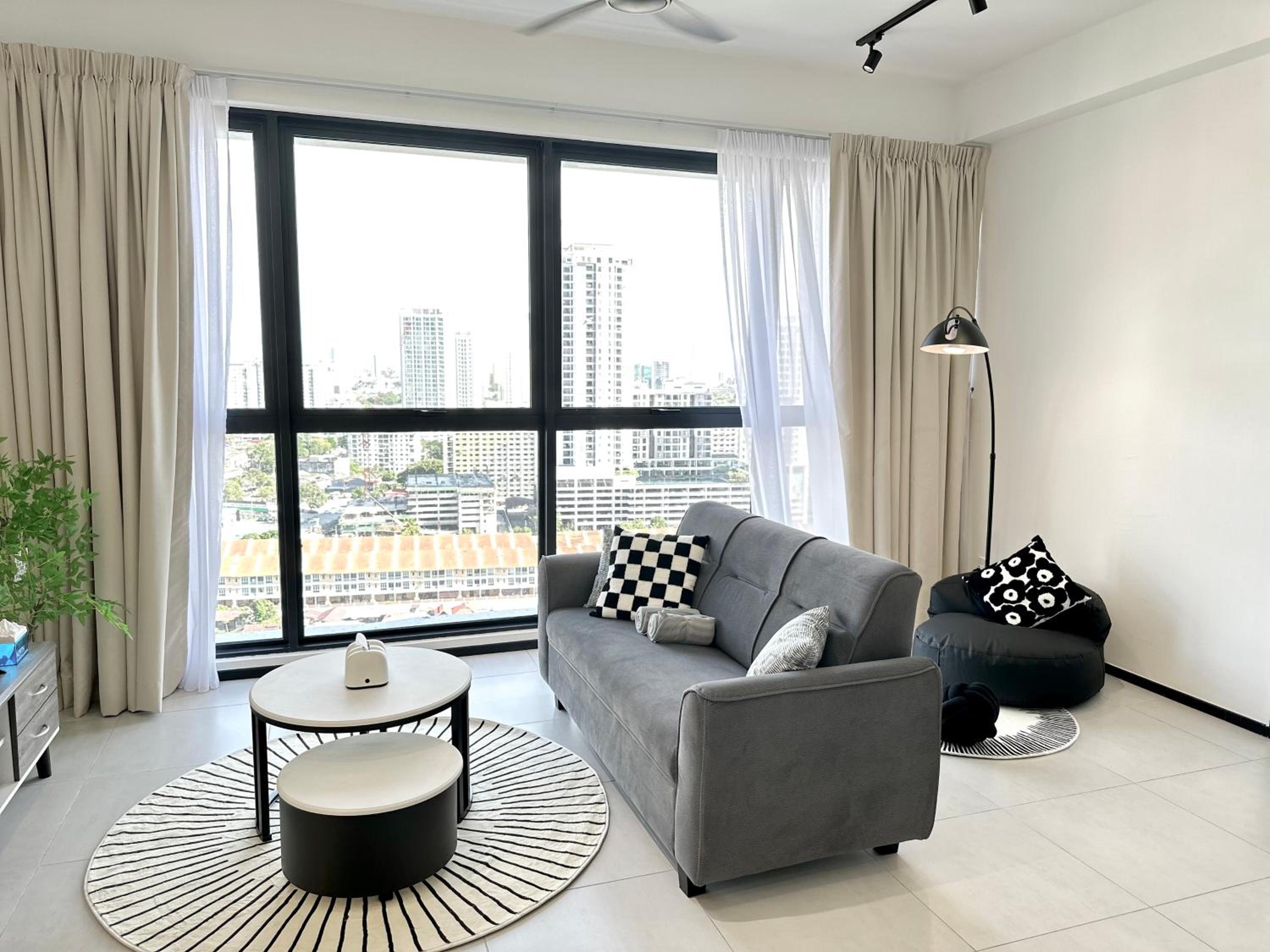 Georgetown Modern Stylish Urban 3BR, InfinityPool with Seaview, 3 Queen bed photo 6