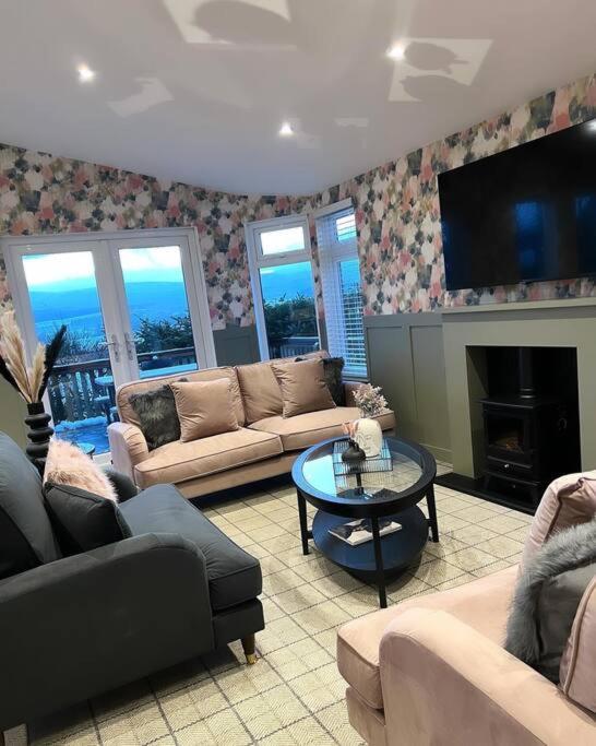 Luxury Lodge With Hot Tub In Royal Deeside view 3