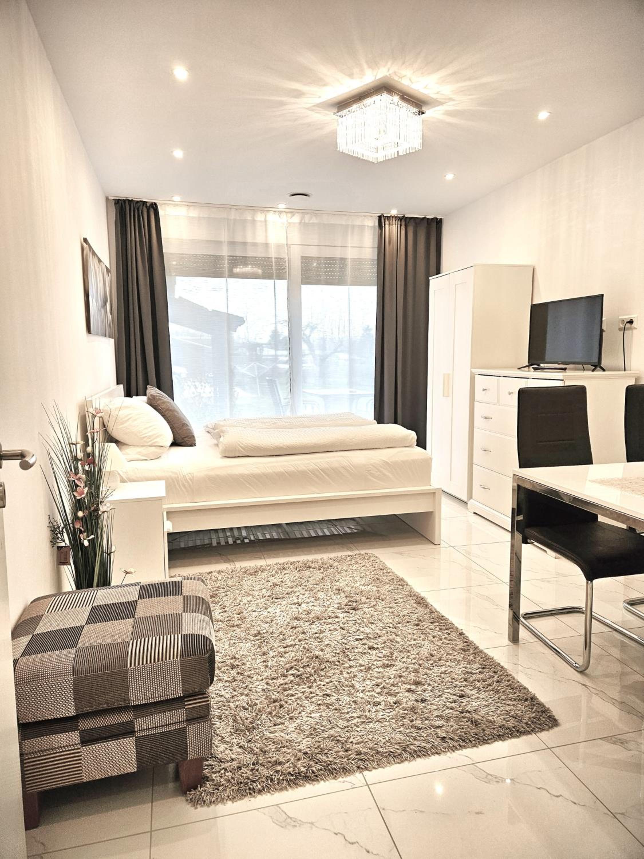 Schneider Apartments