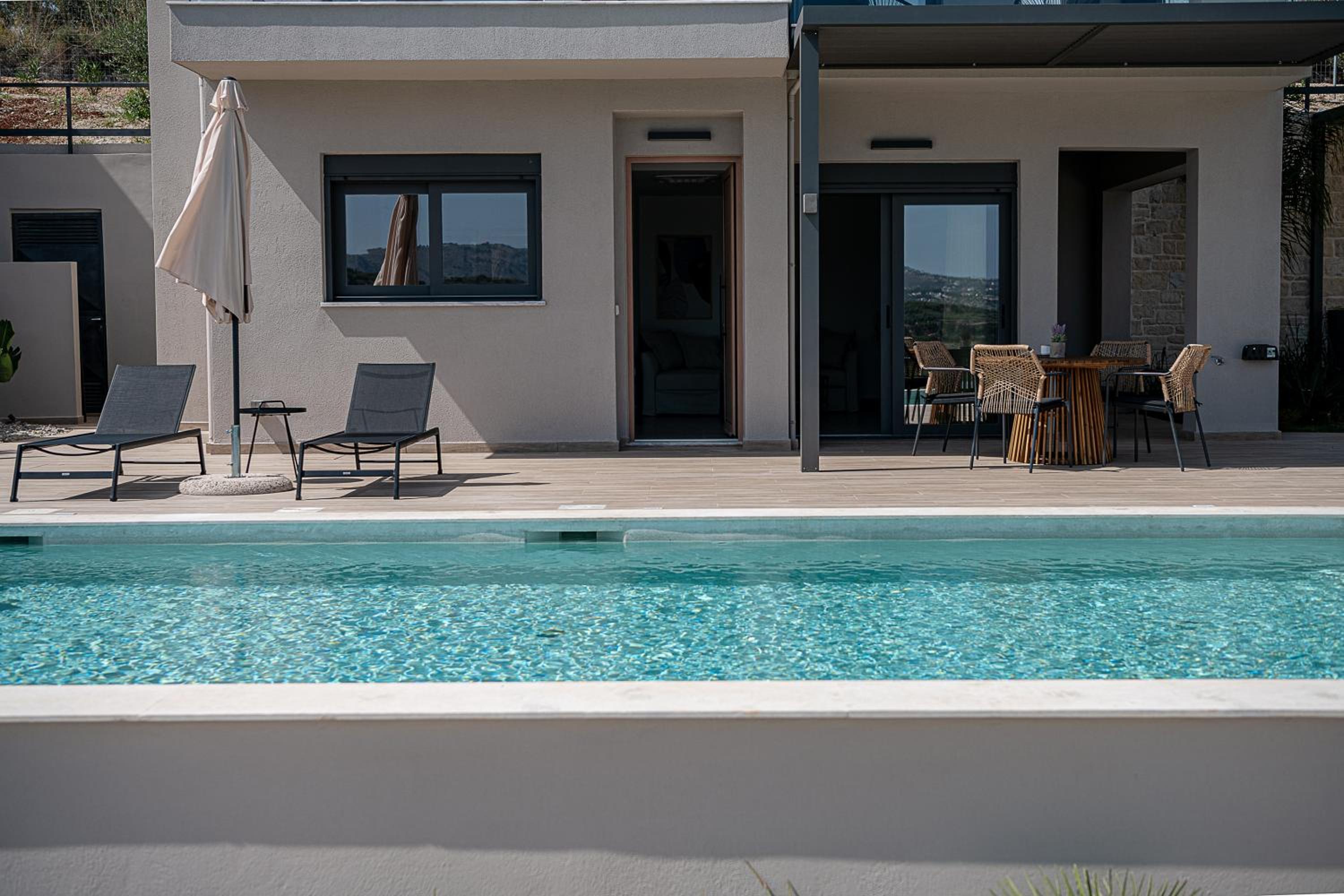 Melanthia Villas
