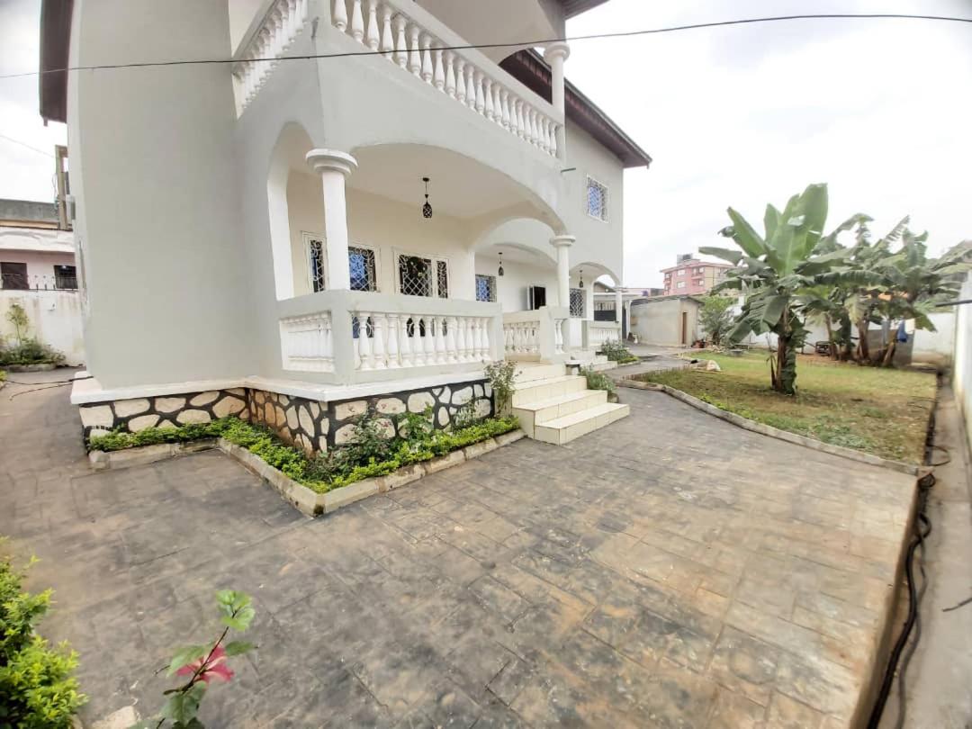 Villa KELIA Biyem-Assi Acacias
