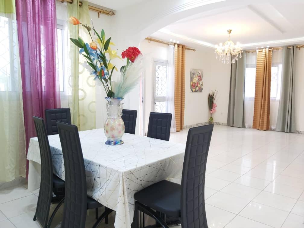 Villa KELIA Biyem-Assi Acacias