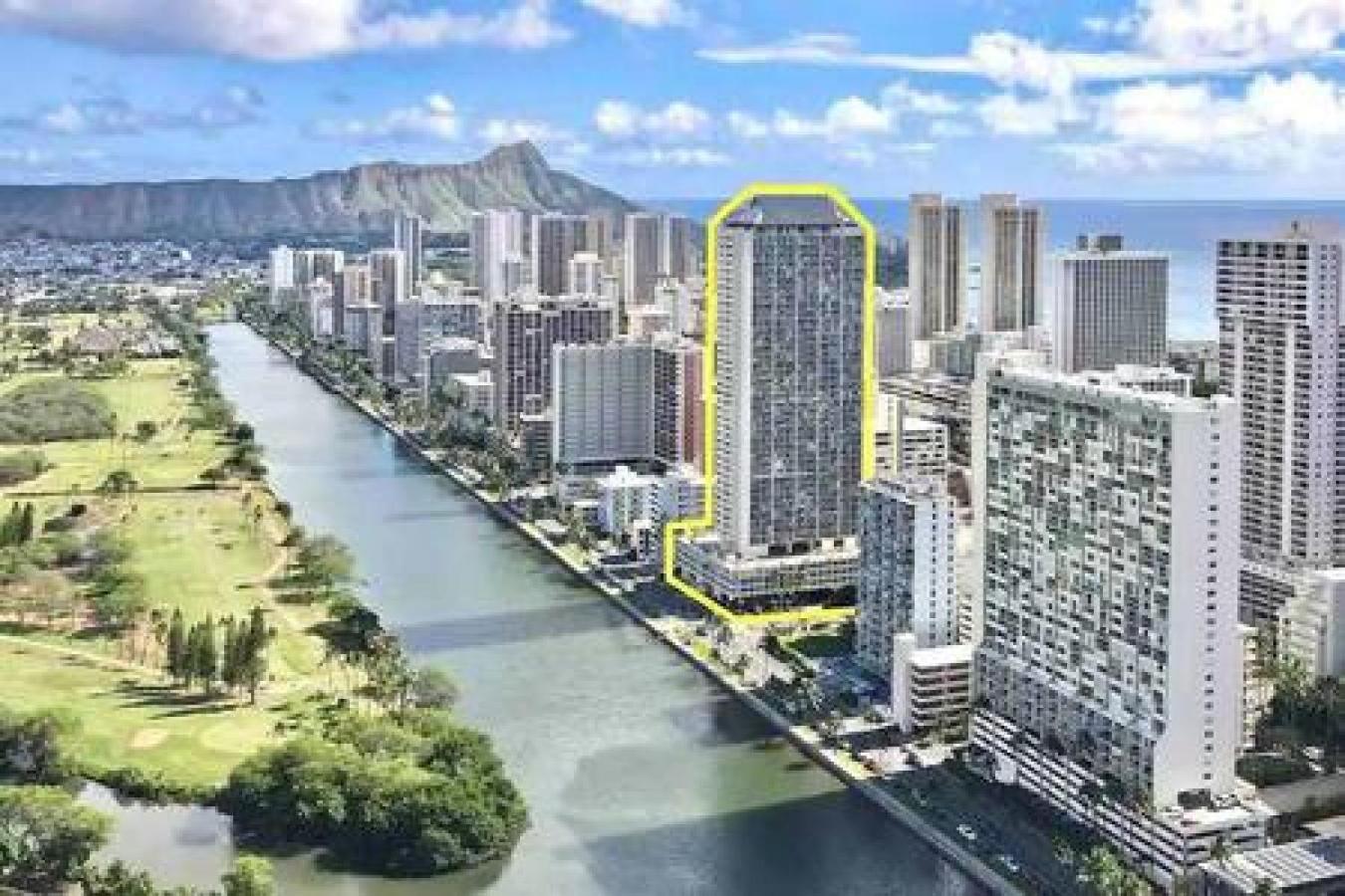 NEWLY Remodeled Upscale Design Central Waikiki